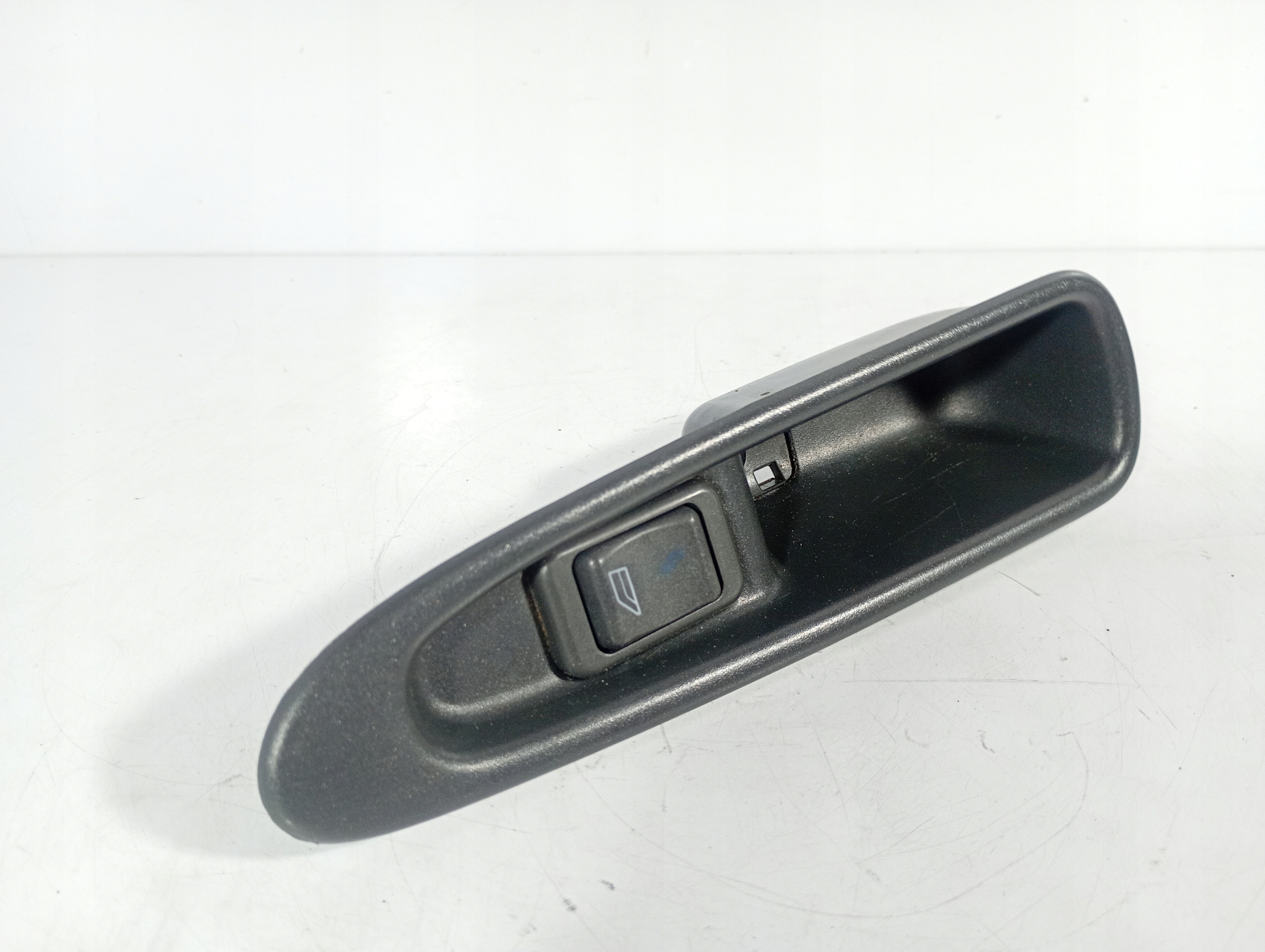 Volvo V40 95-04 switch switch regulation PANEL windows right front