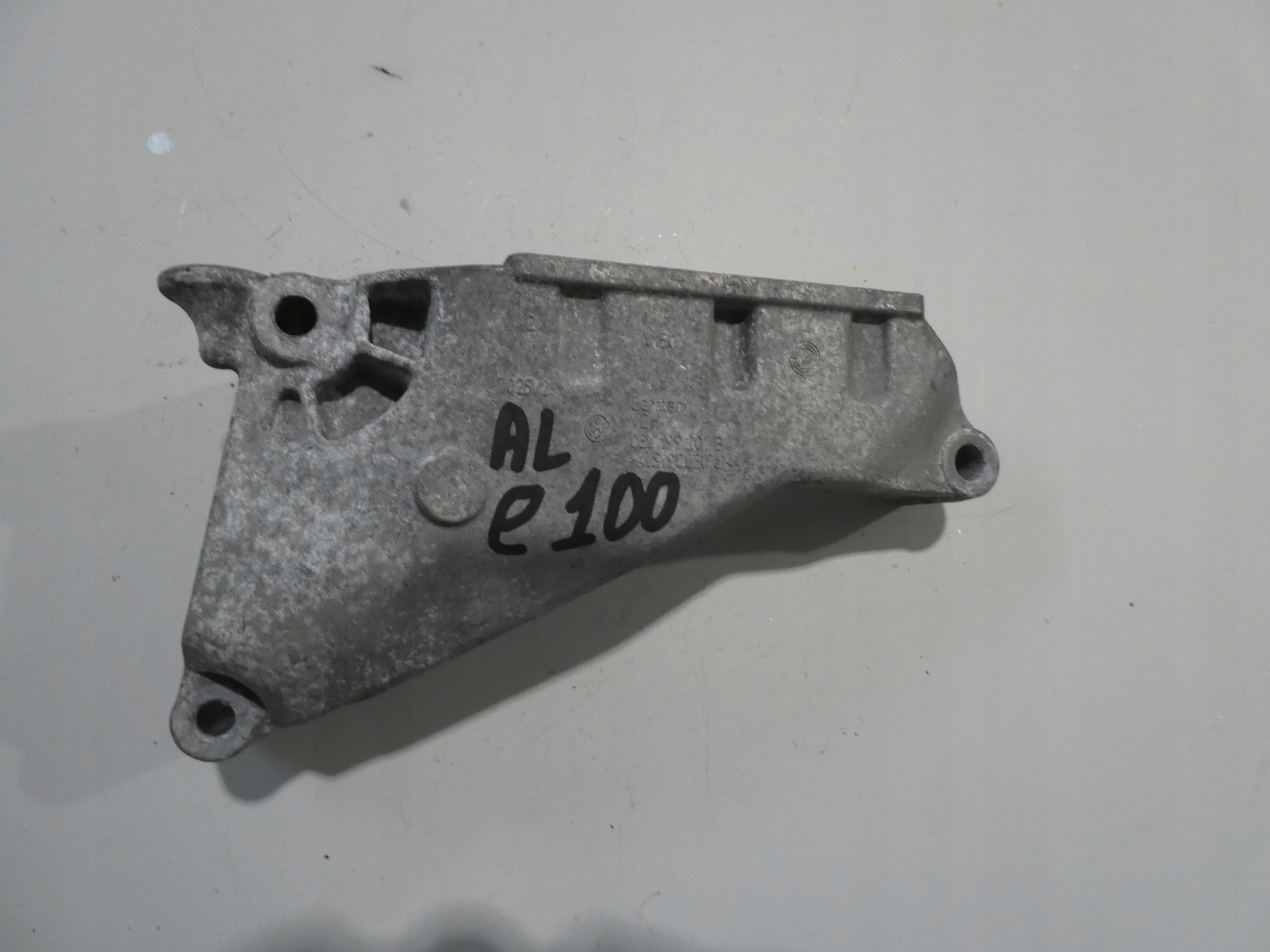 VW T5 LIFT holder engine mount 03L199207B