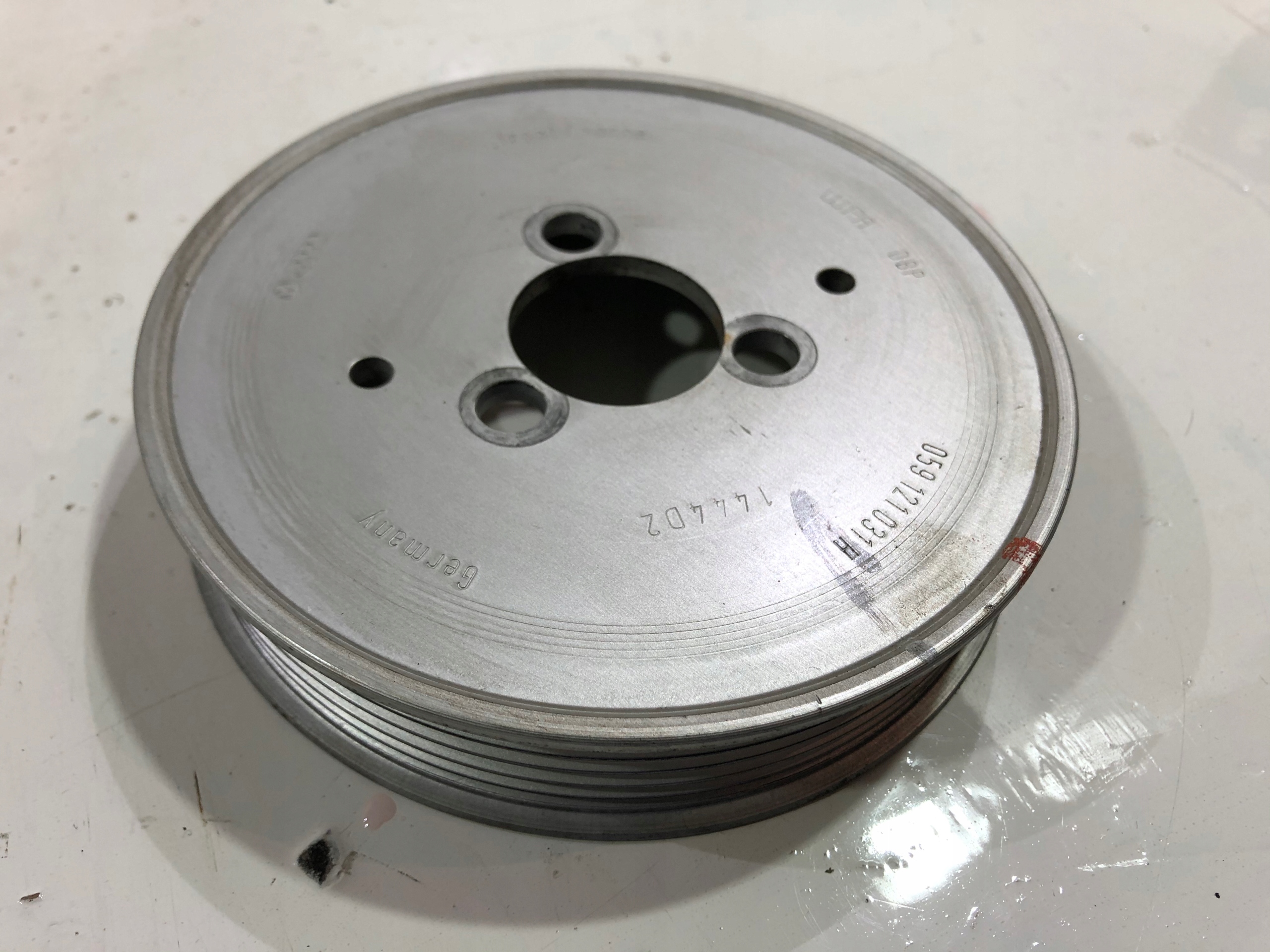 KOŁO PASOWE POMPY WODY VW 3.0 TDI 07-