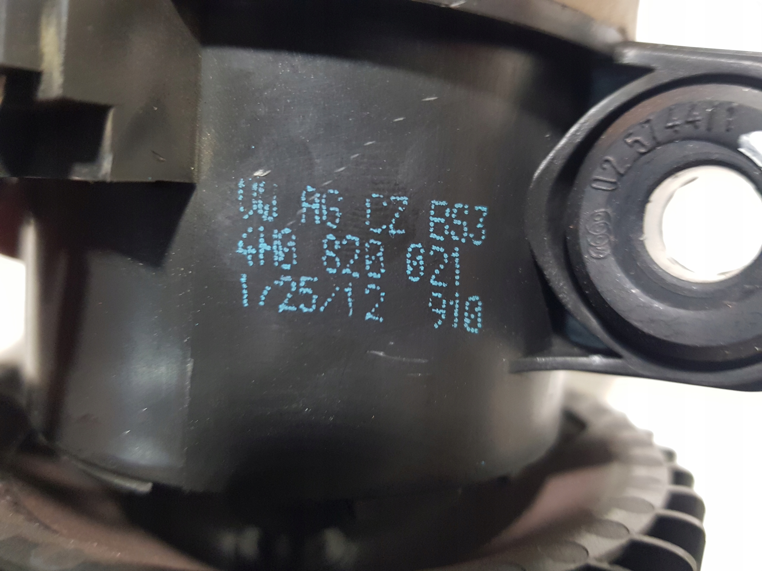 DMUCHAWA Lüfter des lüfters AUDI A6 C7 A7 A8 D4 4H0820021B