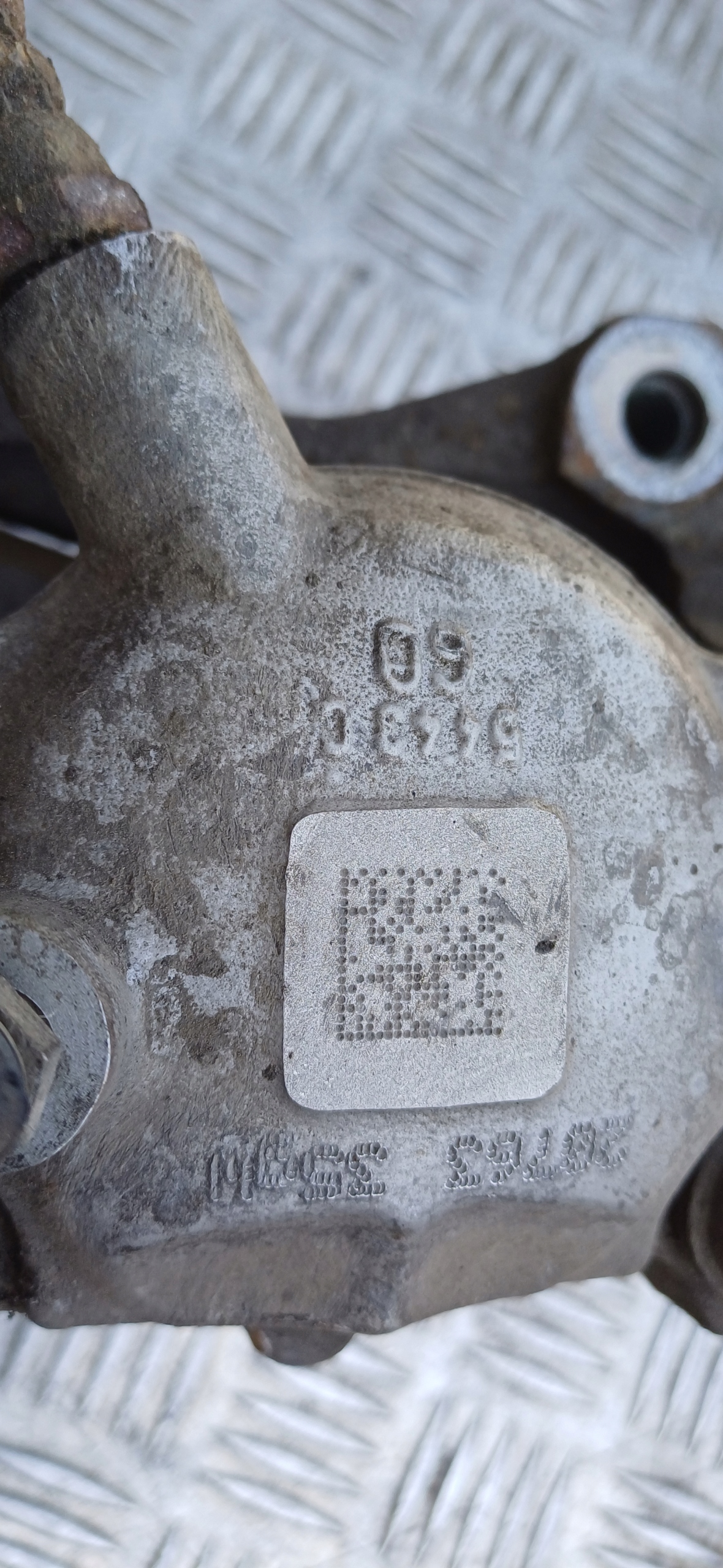 MERCEDES W212 2.2 CDI caliper brake left or right front AMG