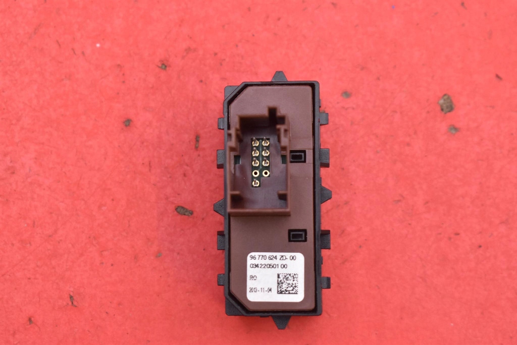 switch button POMOCY SOS 96770624ZD PEUGEOT 508 1 and 10-14