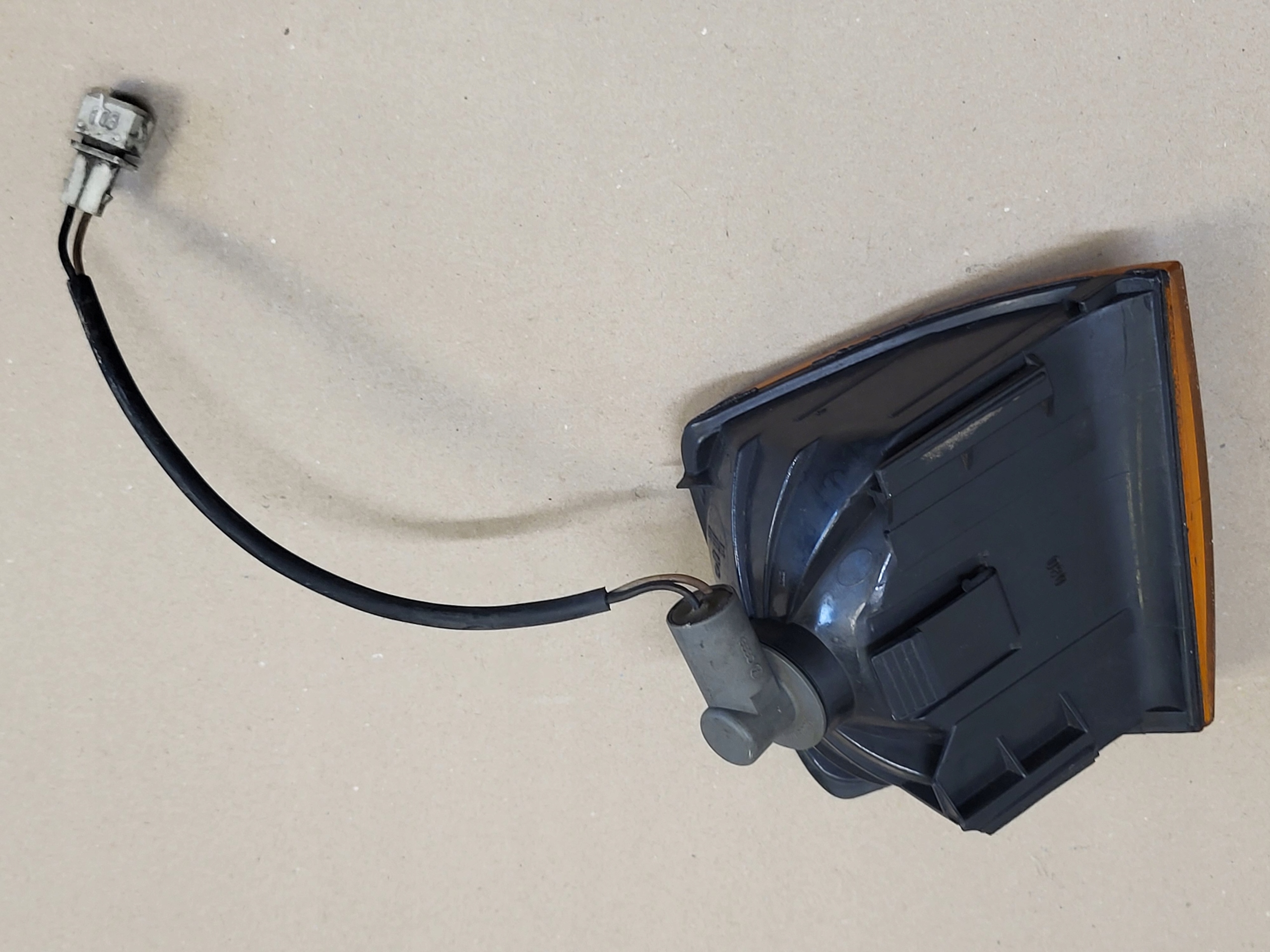 indicator blinker light right front VW PASSAT B3/B4 1988- OE 357953050
