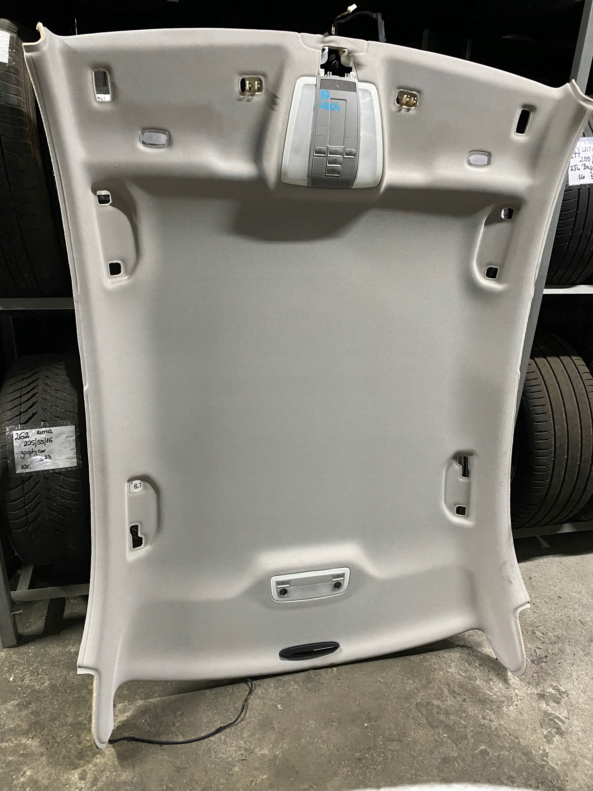 37 MERCEDES W204 C KLASA SEDAN PODSUFITKA