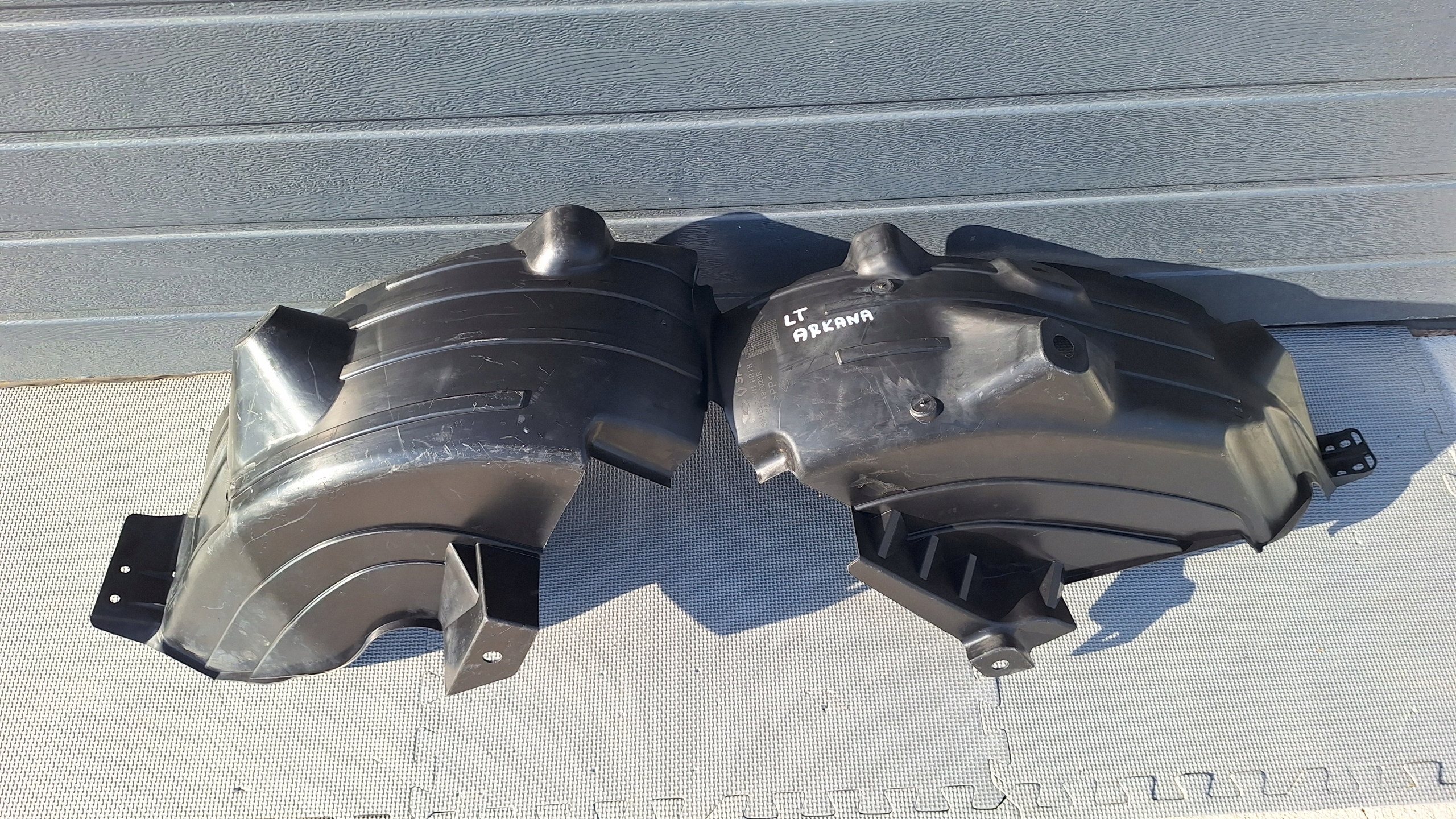 renault ARKANA подкрылки левый Задний