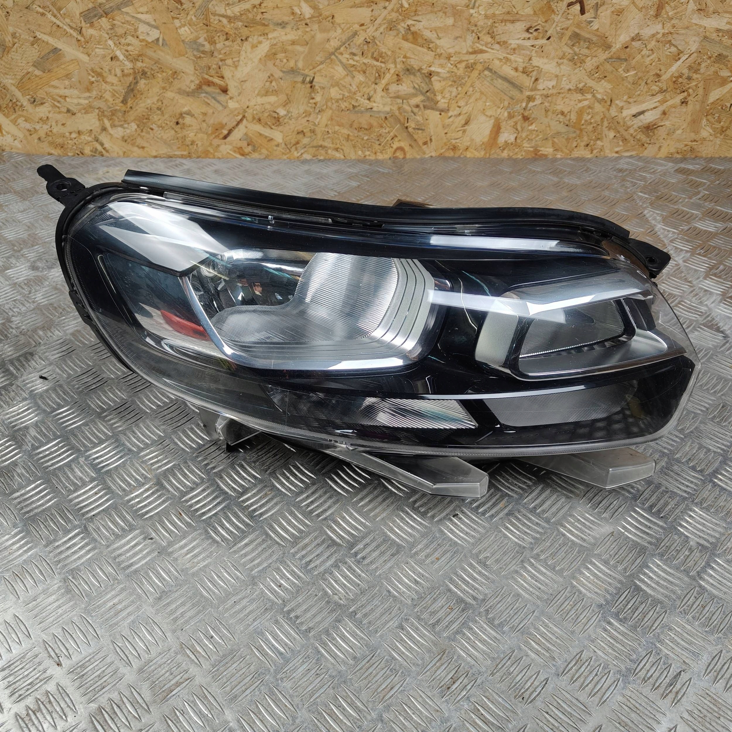 Reflektor Licht rechts Seite Peugeot Expert RL00A02101