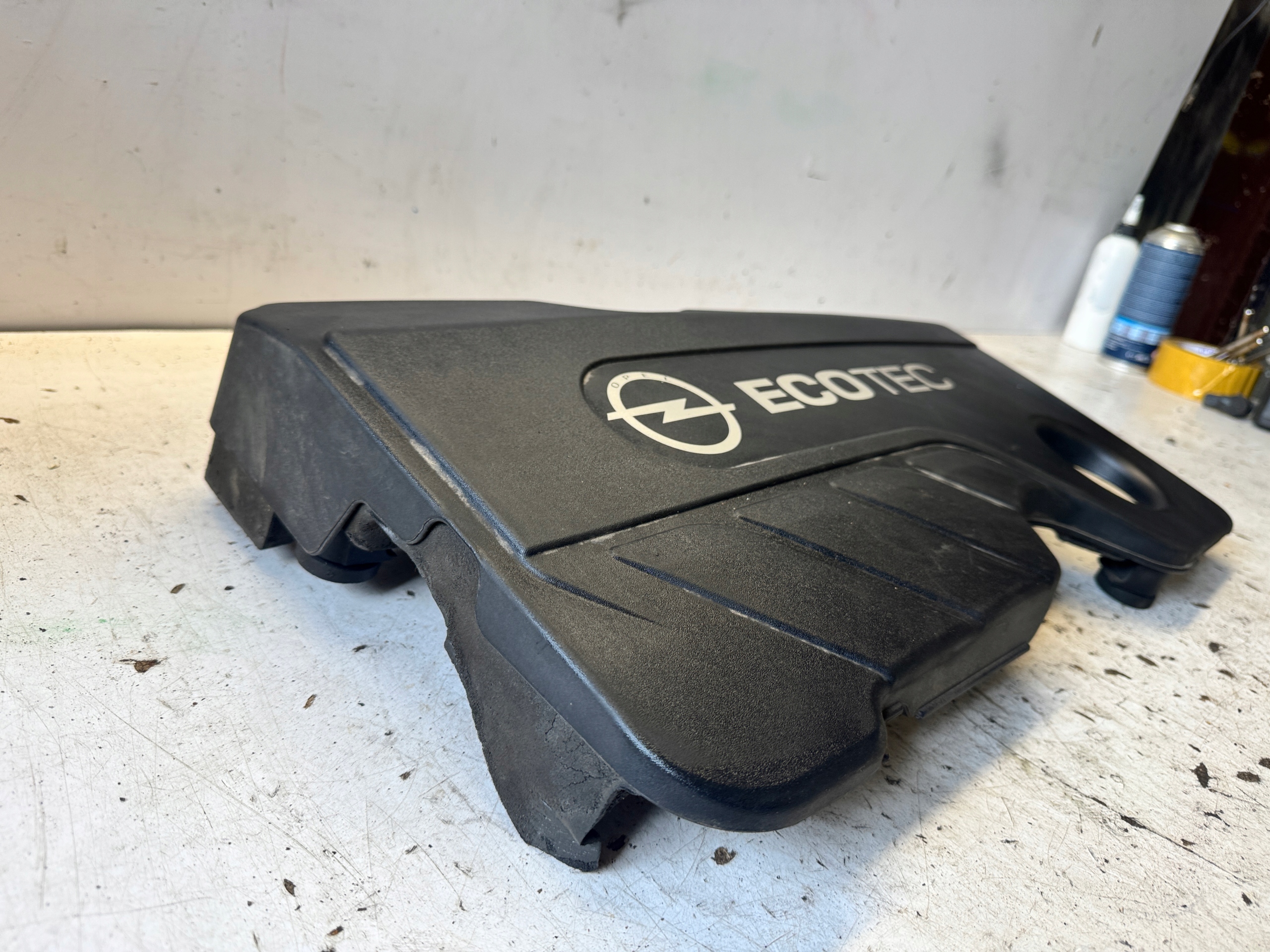 OPEL ASTRA K 5 V upper motor cover 1.6 CDTI
