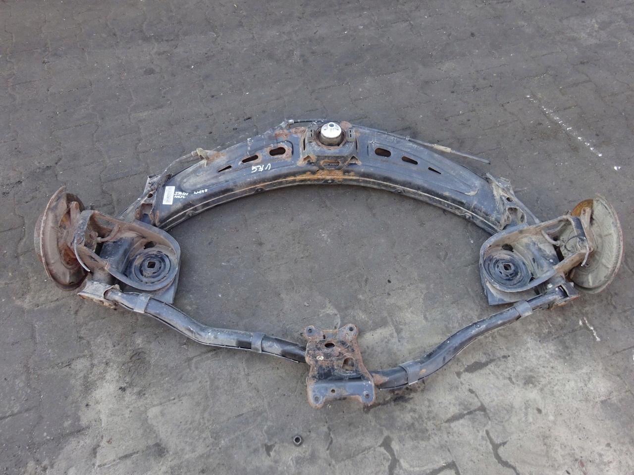 Wozek sanki trawers MERCEDES W245 TYL TYLNY 2 0 D