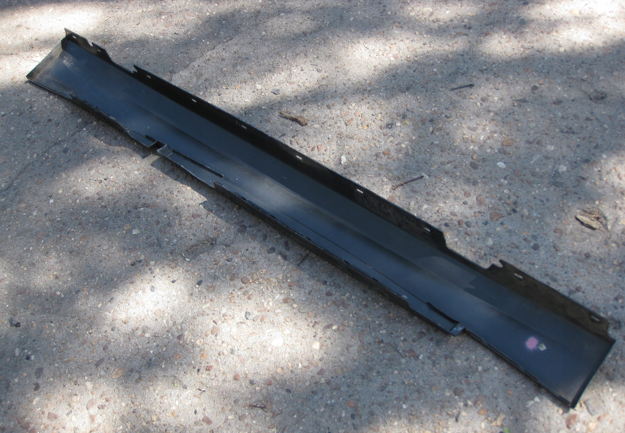 BMW E87 08R moulding threshold right 7184354