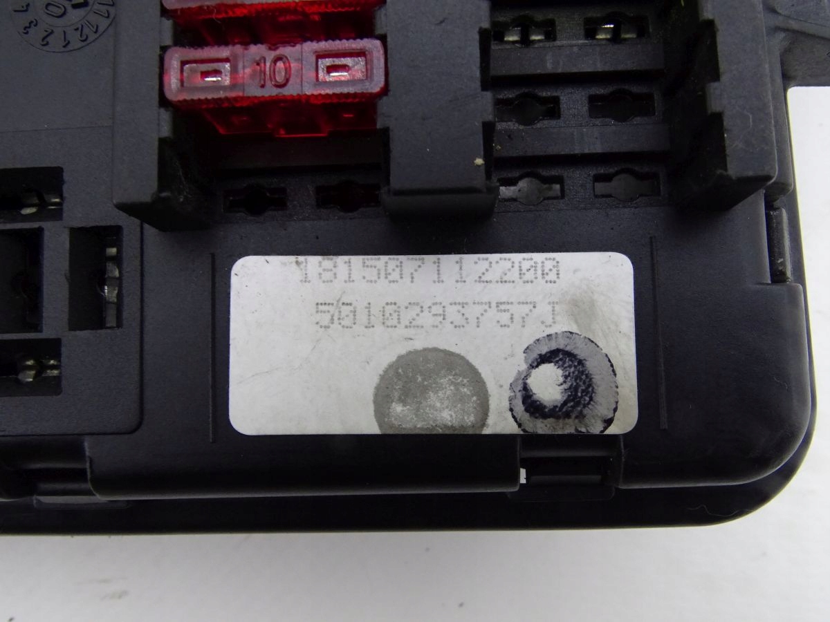 RENAULT MIDLUM 00-06 SKRZYNKA BEZPIECZNIKÓW Producent części Renault OE