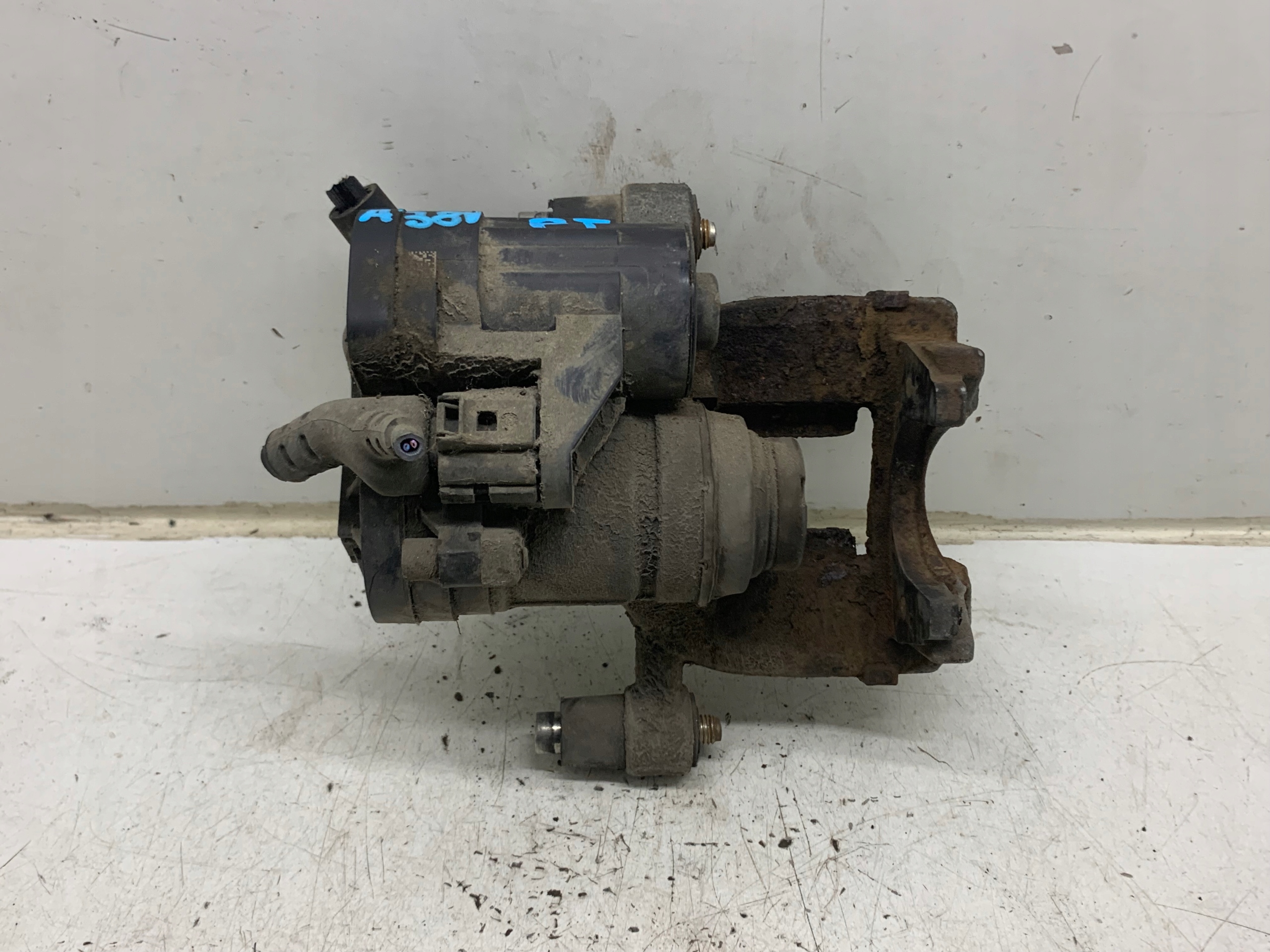 caliper electrical right rear part 5Q0615406BG AUDI A3 8V 13-20