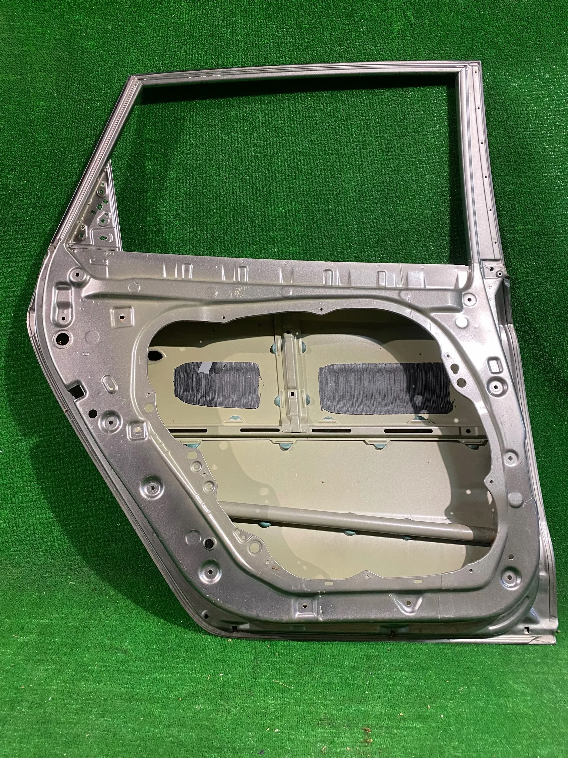 door rear. left KIA CARENS IV