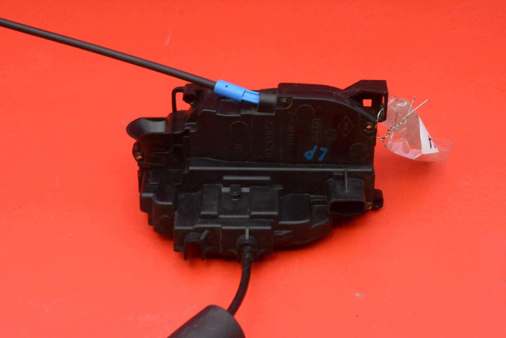 lock door left front front EU 805030001R RENAULT MEGANE 3 III 13-20