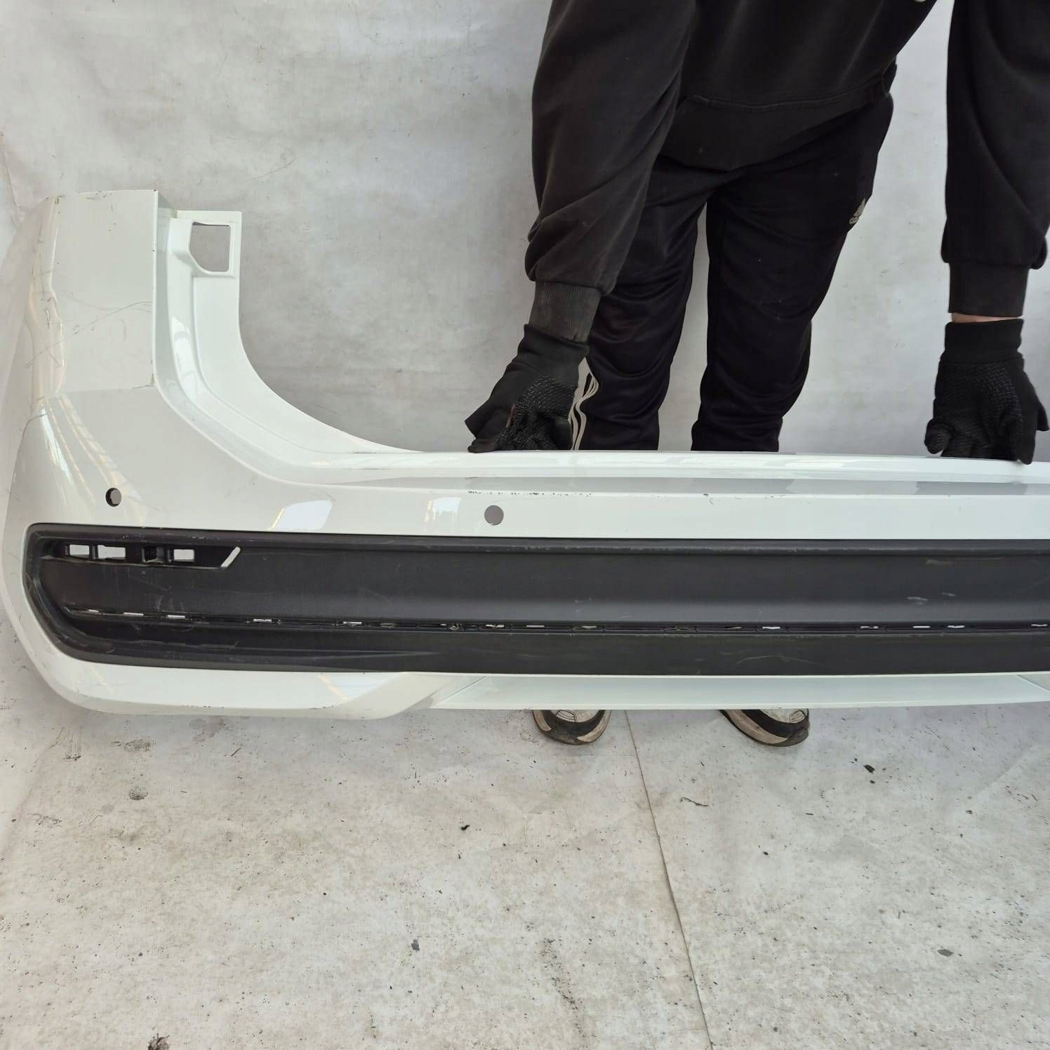 VW PASSAT B9 KOMBI 23-> bumper rear part rear PDC
