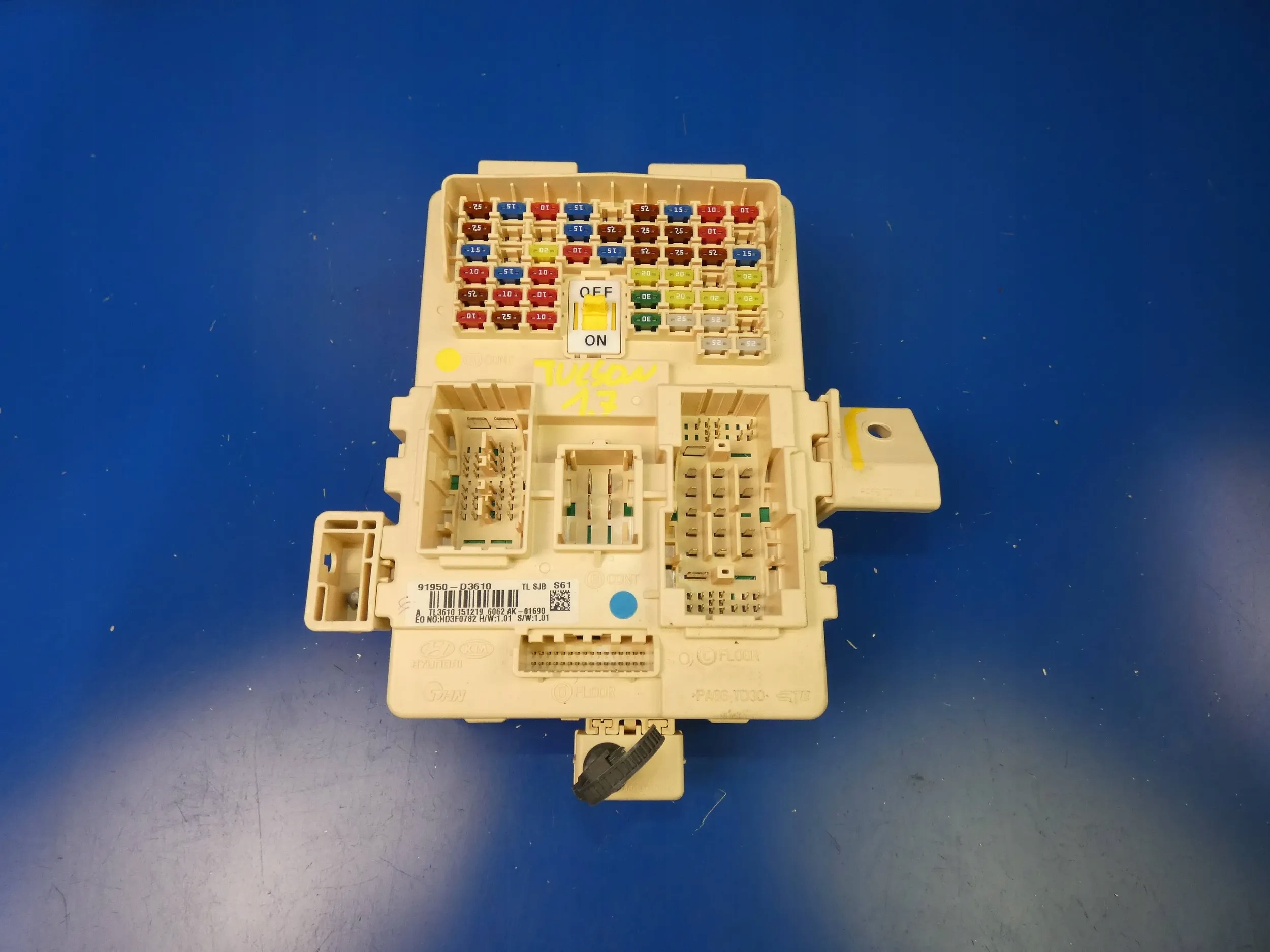 HYUNDAI TUCSON III Module fusibles Module