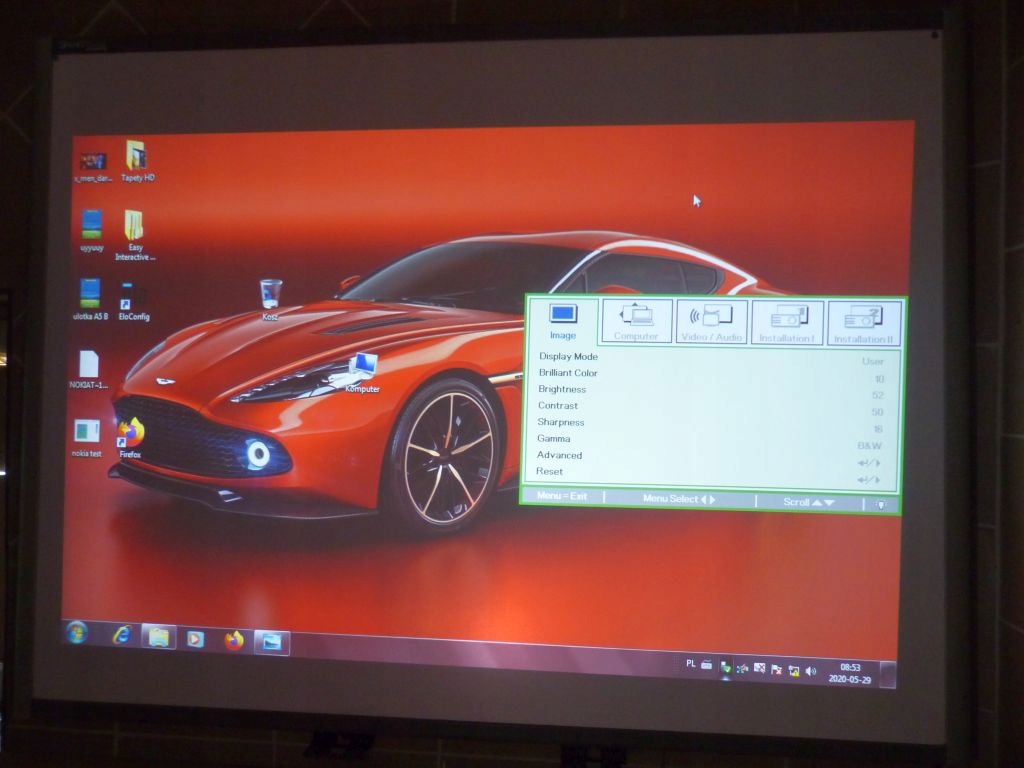 PROJEKTOR KRÓTKOOGNISKOWY HDMI FILM XBOX TANIO PS Żywotność lampy w trybie ekonomicznym 4500 h