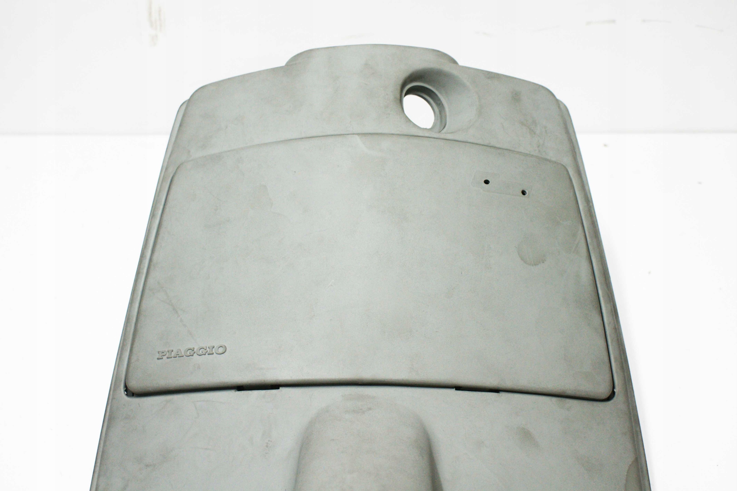 Platik przed kolana kokpit Piaggio Sfera 50 91-93r Producent Piaggio OE