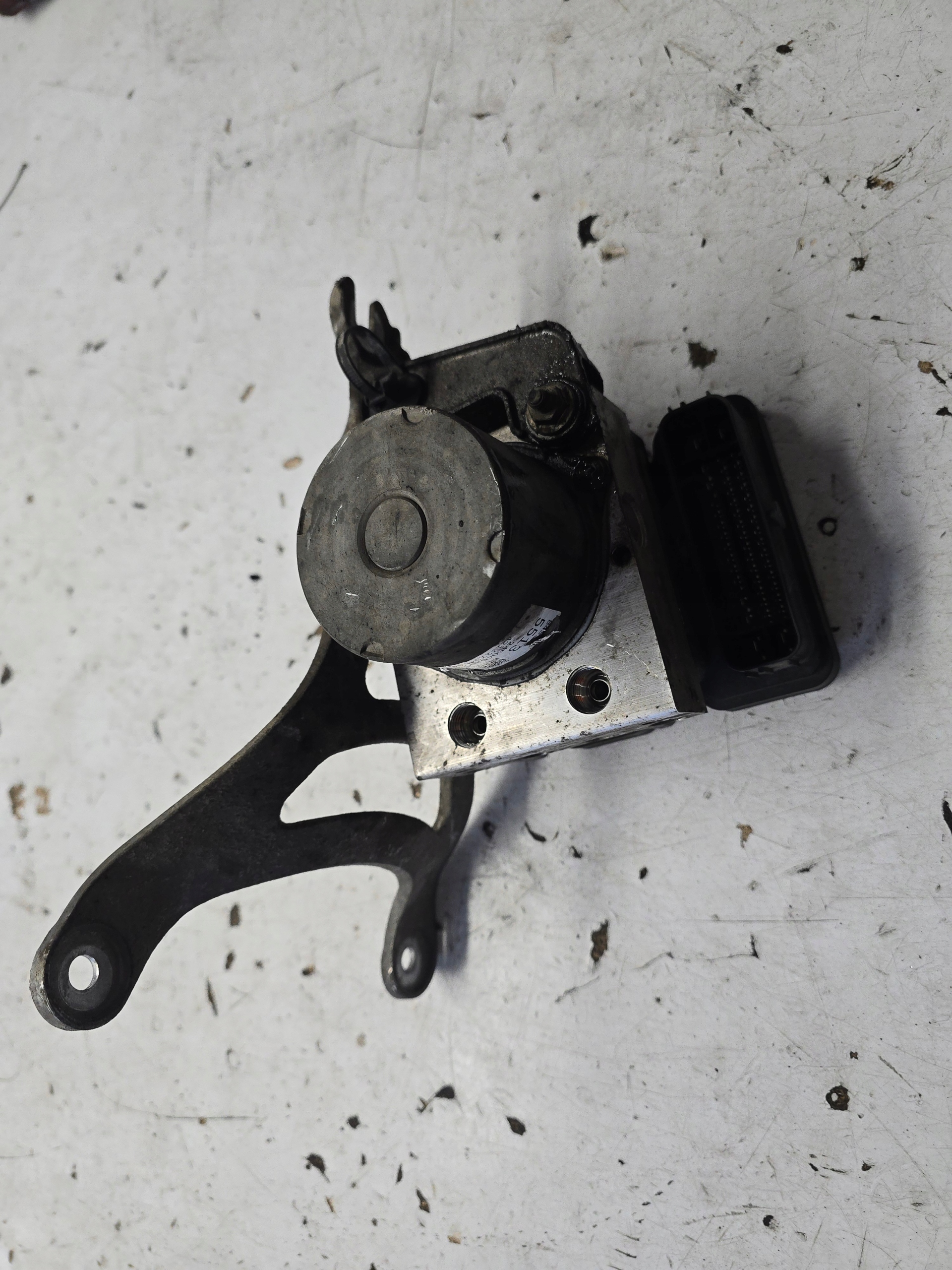 OPEL INSIGNIA B control unit ABS 84315513