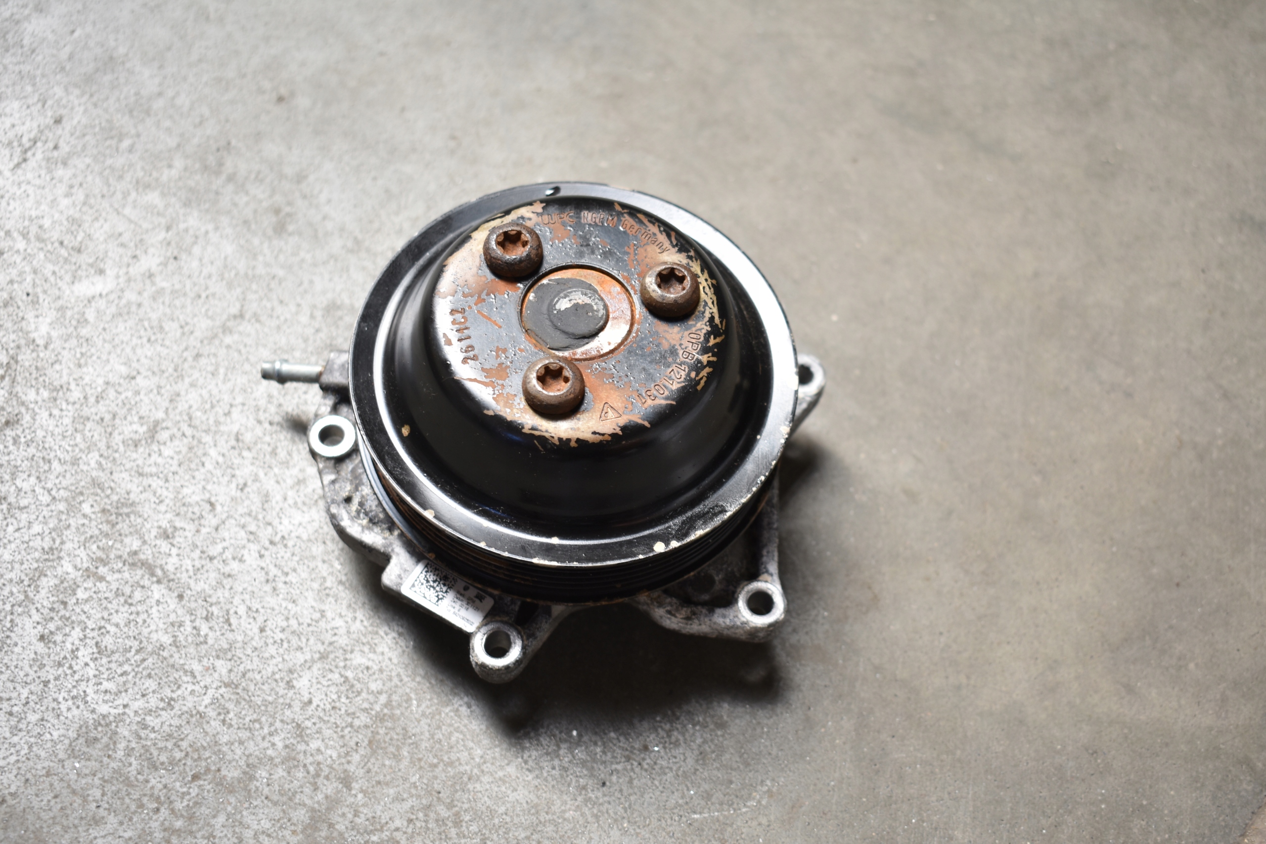 IDEALNA pump WODNA PORSCHE 718 982 DDP 1