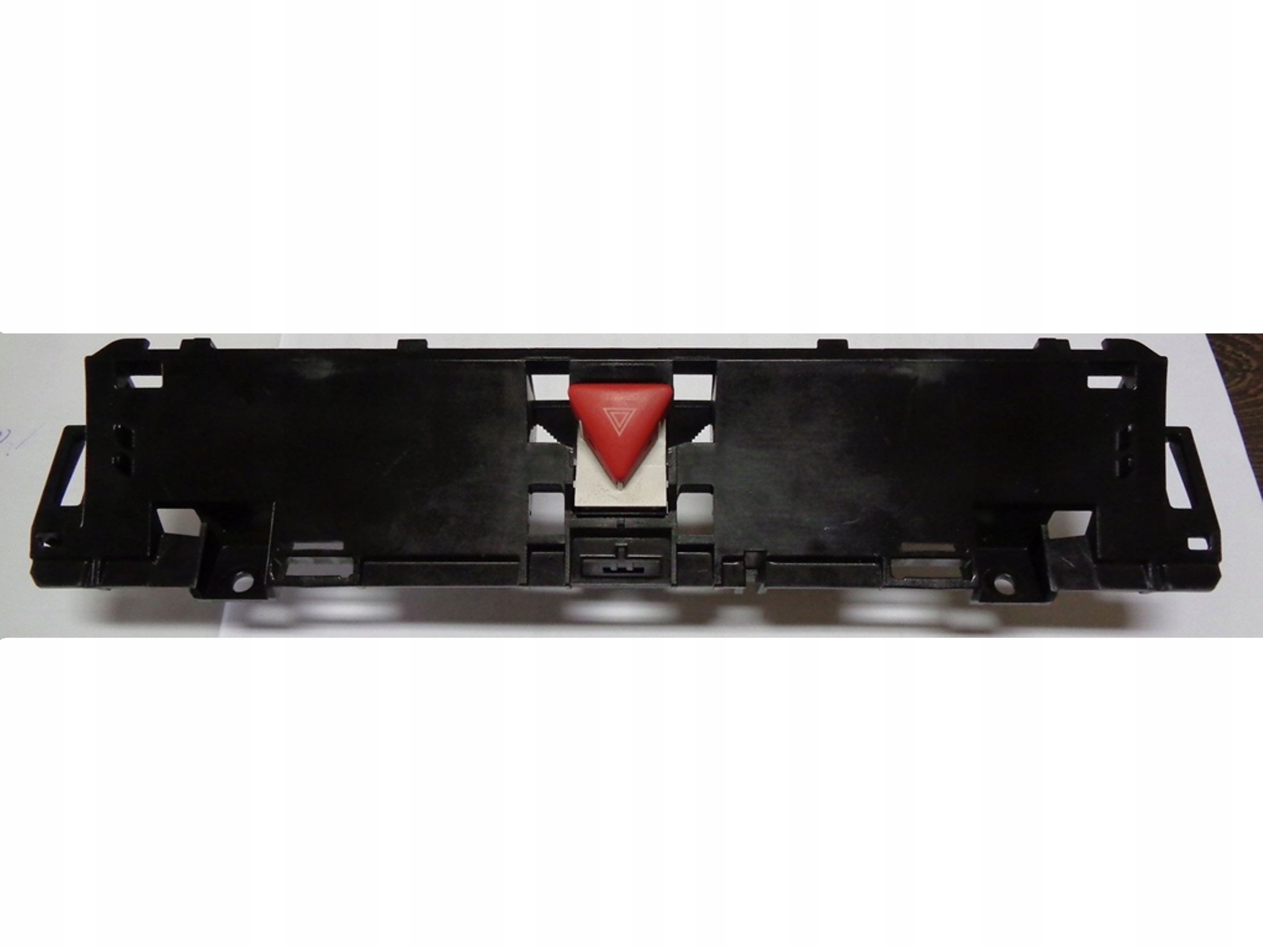 LISTWA AWARYJNYCH WŁĄCZNIK PASSAT CC B6 3C0857318C