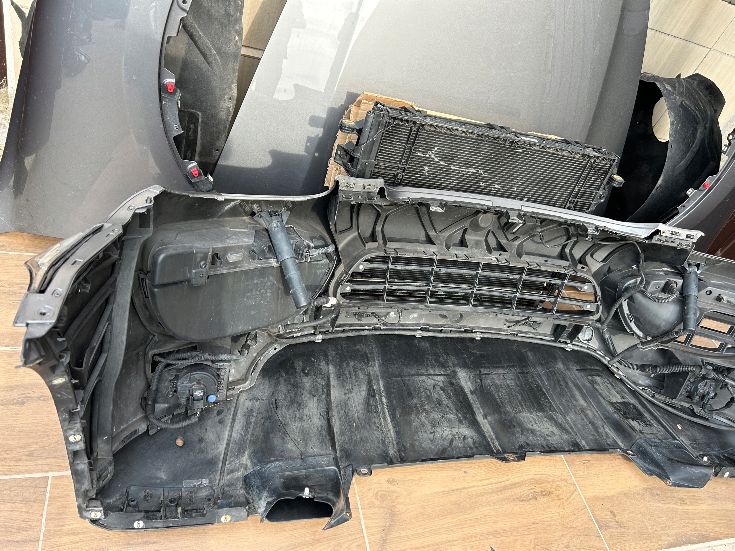 Frontstoßstange komplet Porsche Cayenne 7P 10-14