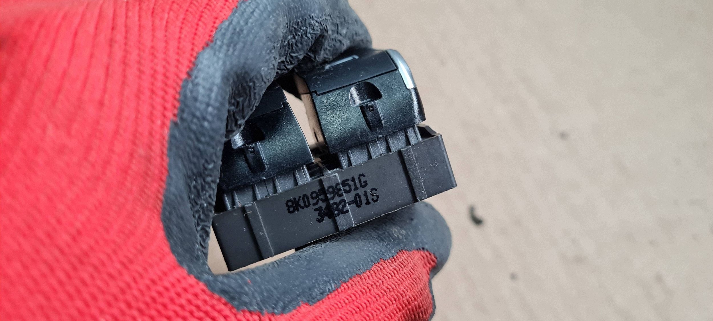 A5 8T LIFT S5 button PANEL opening control switch left of the window 8K0959851G