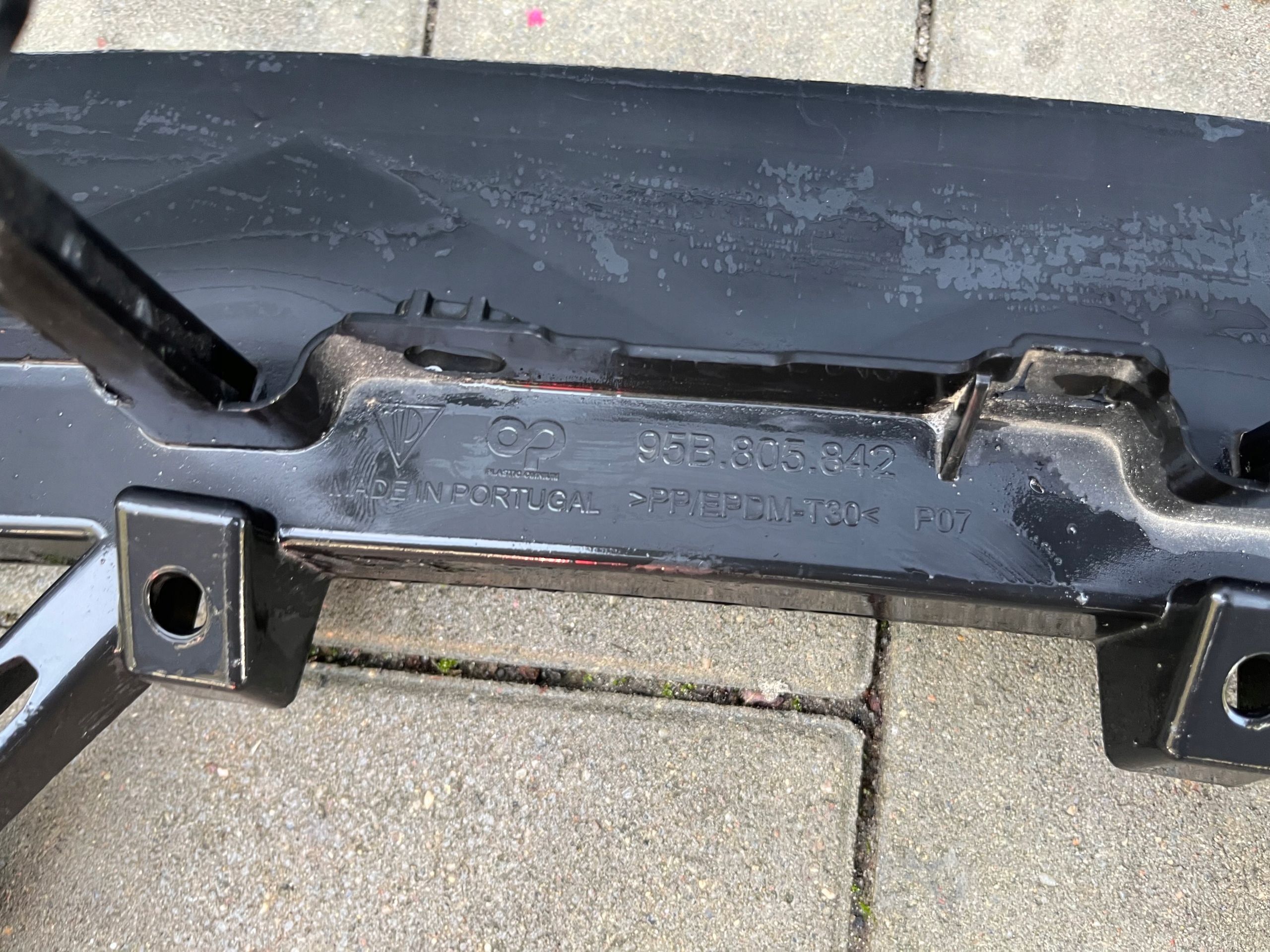 PORSCHE MACAN 95B TRÄGER UNTERE