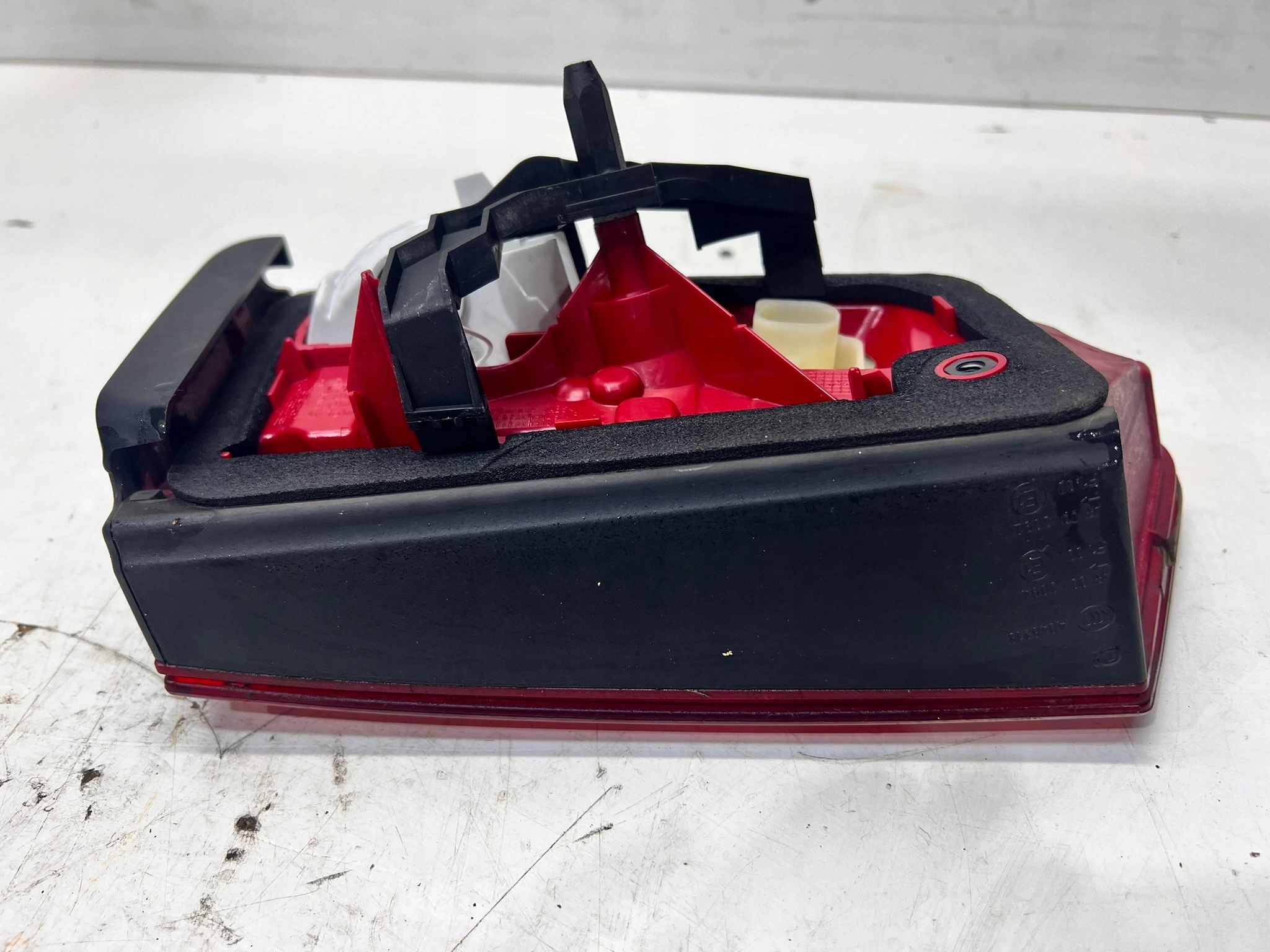 light right rear part LED to the bonnet AUDI A6 C7 AVANT 4G9945094B