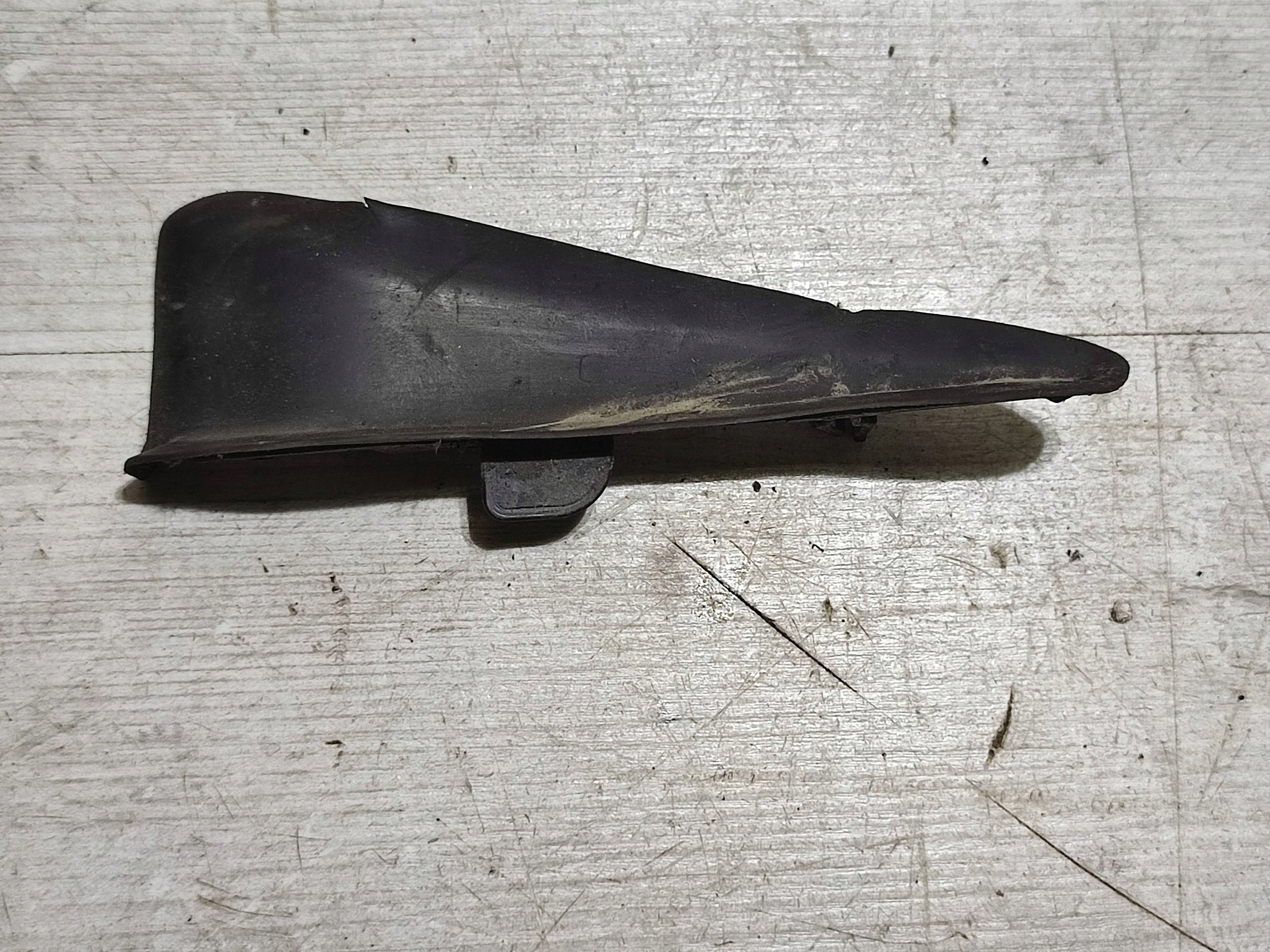 Peugeot 308 2019 front side right torpedo front
