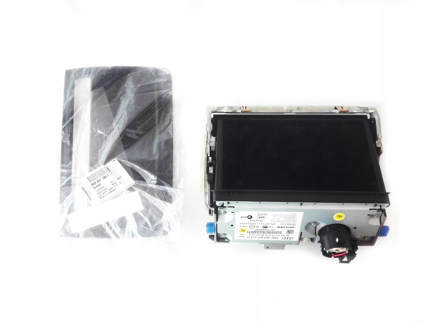 AUDI A3 8V EKRAN display LCD MMI 8V0857273H