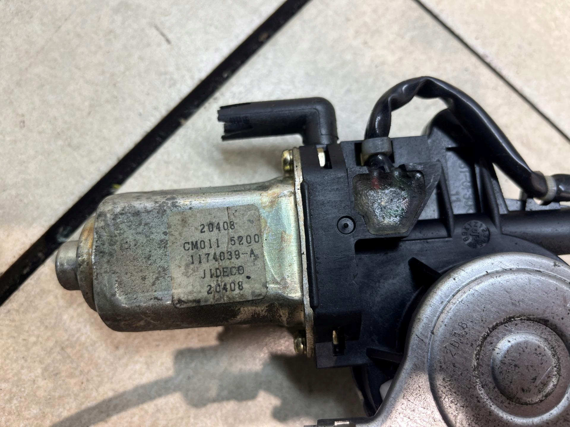 window regulator left rear part MAZDA MPV 2.0 D 1174039A