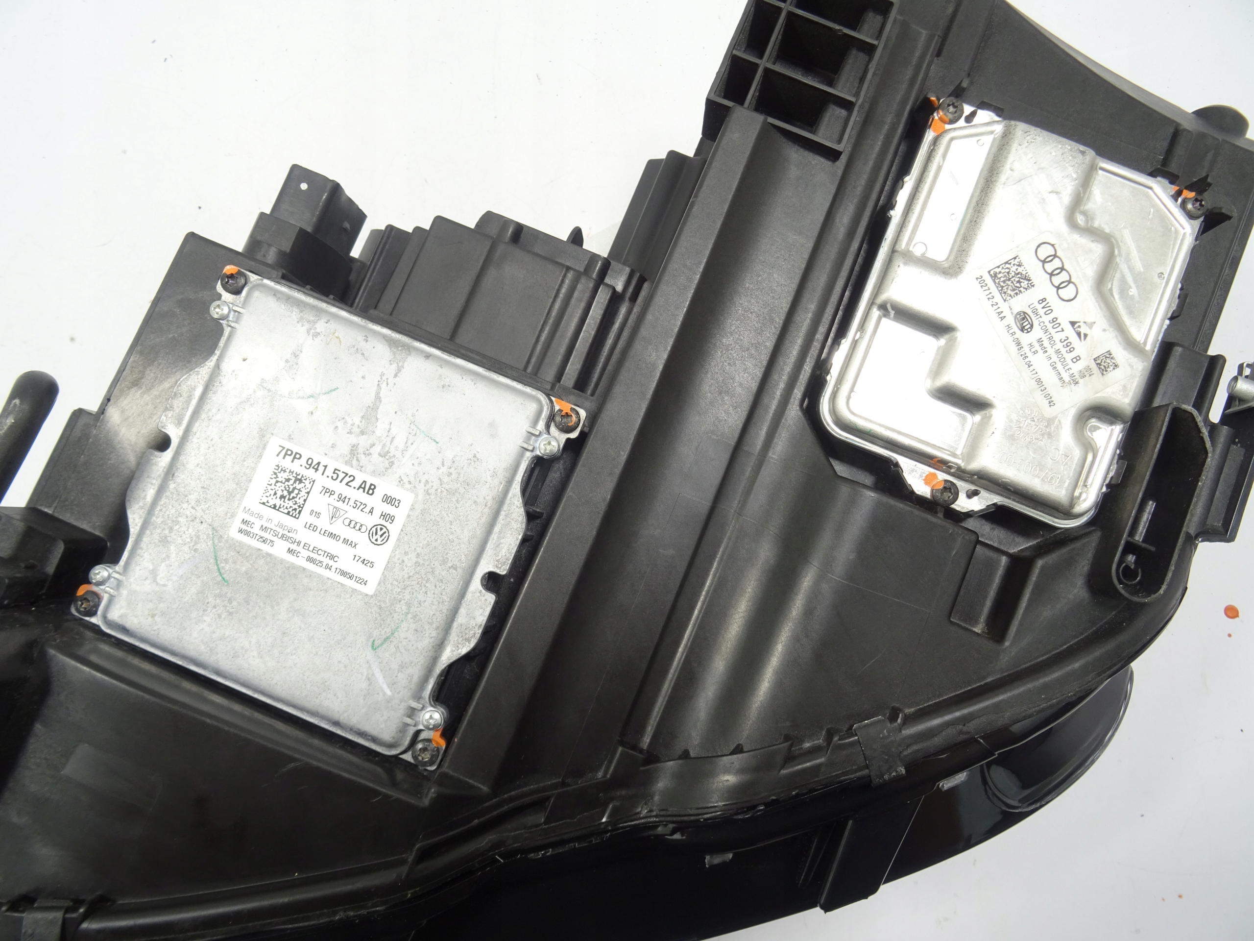 light front front right VW TIGUAN II ALLSPACE FULL LED 5NN941082