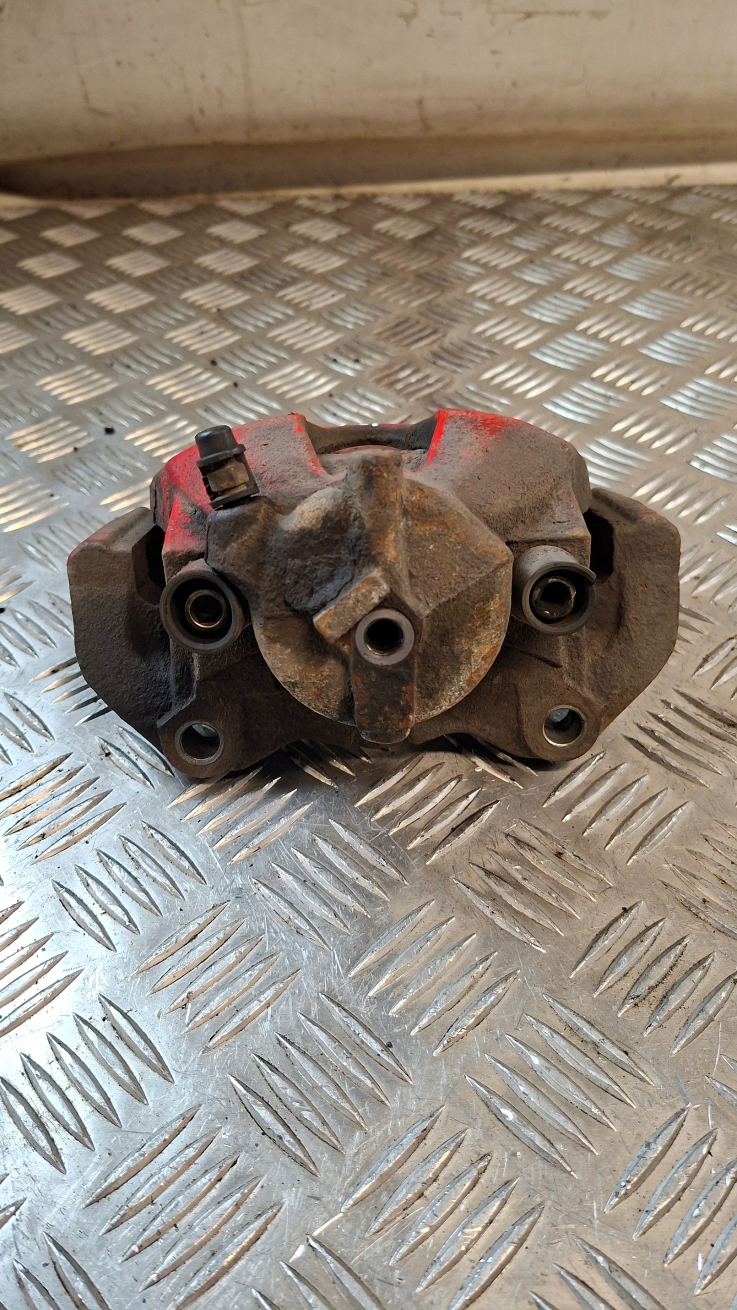 caliper brake left front OPEL ASTRA H