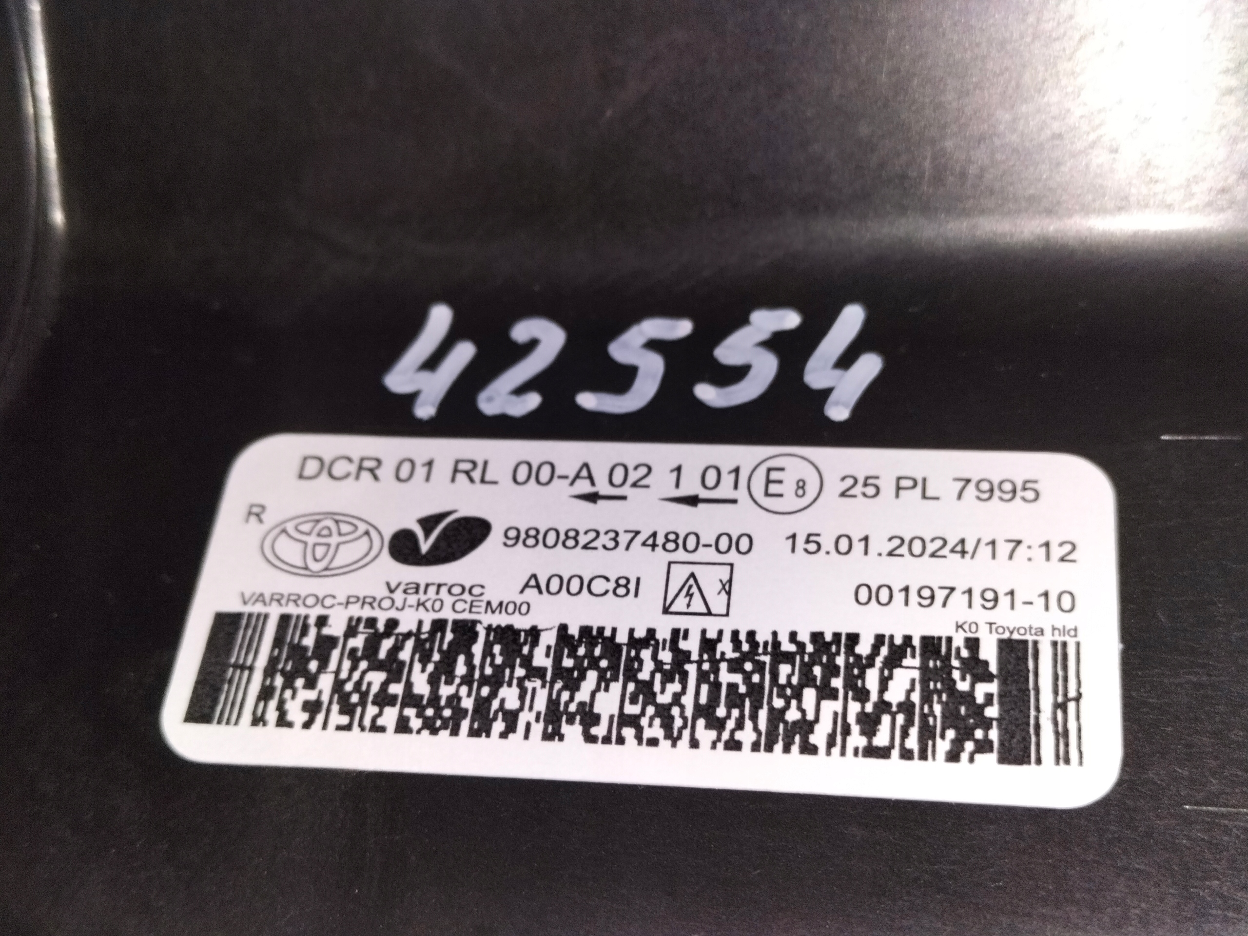light front reflektor right TOYOTA PROACE II 16- XENON