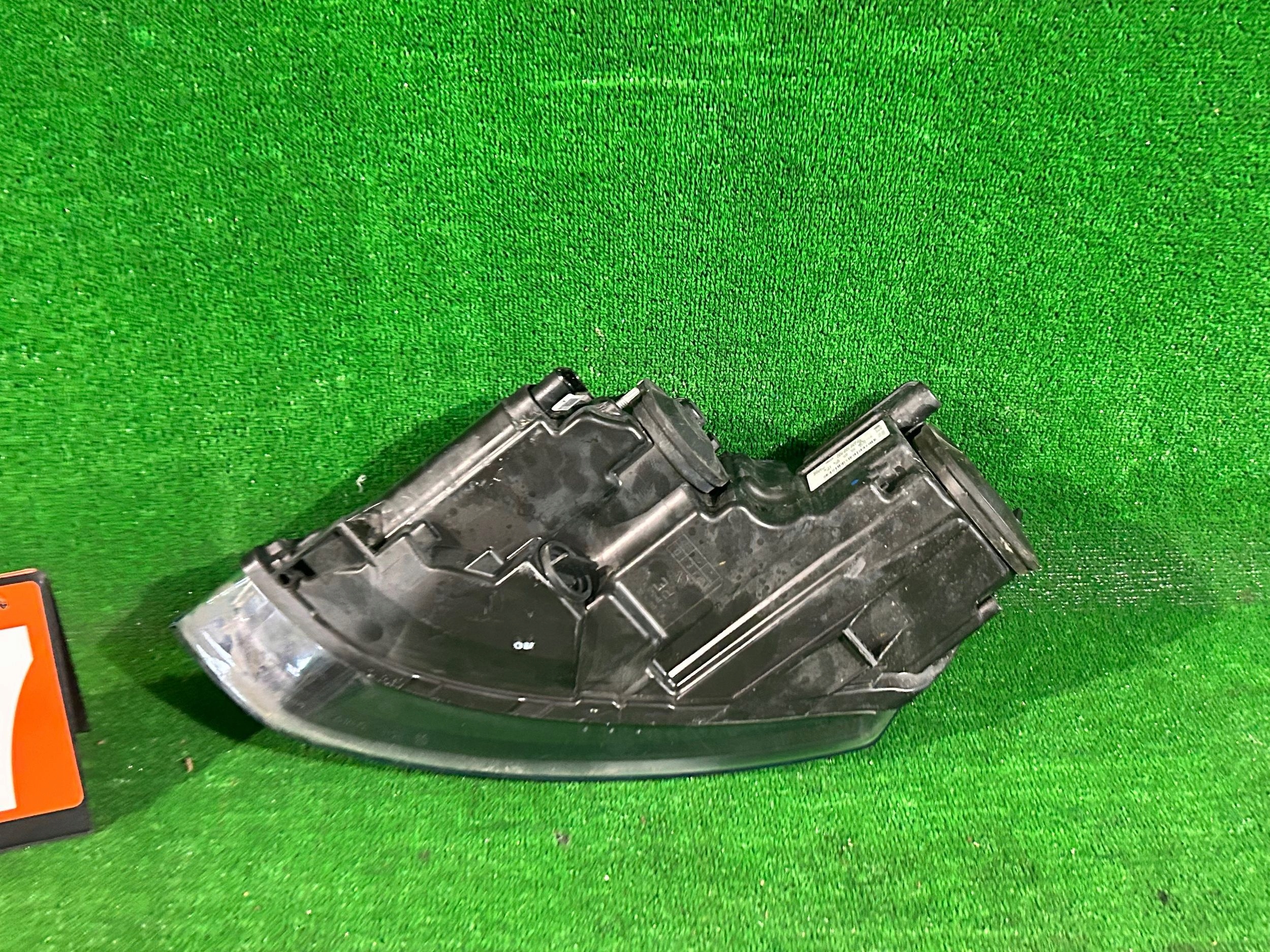 REFLEKTOR right VW POLO 6R V 9-14 nr:157