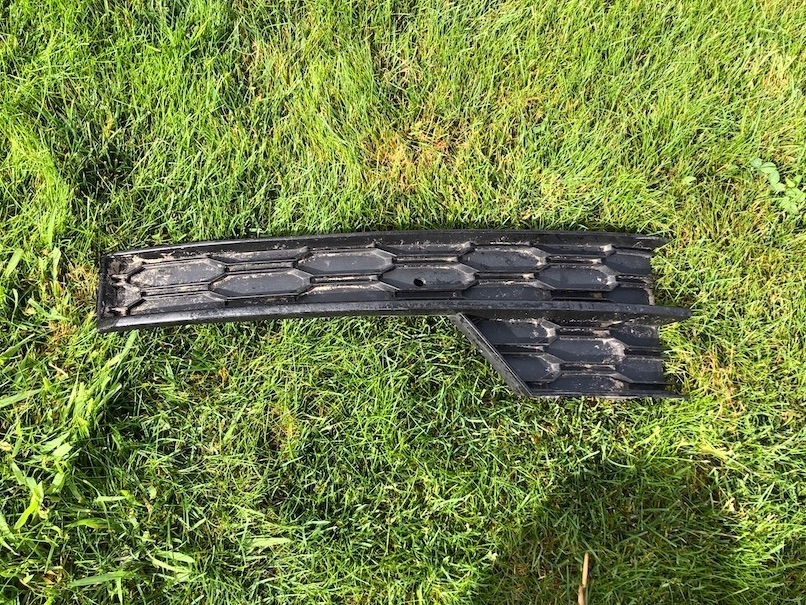 SKODA OCTAVIA III 5E0 LEWA KRATKA ZDERZAK ZAŚLEPKA