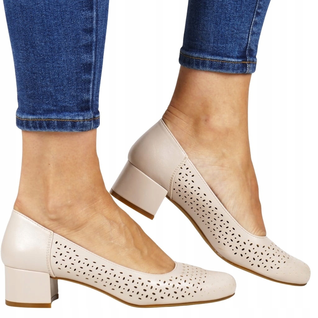 iButy Lodičky Na Nízkém Podpatku Ažurové Dámské Polobotky Tělové Béžové