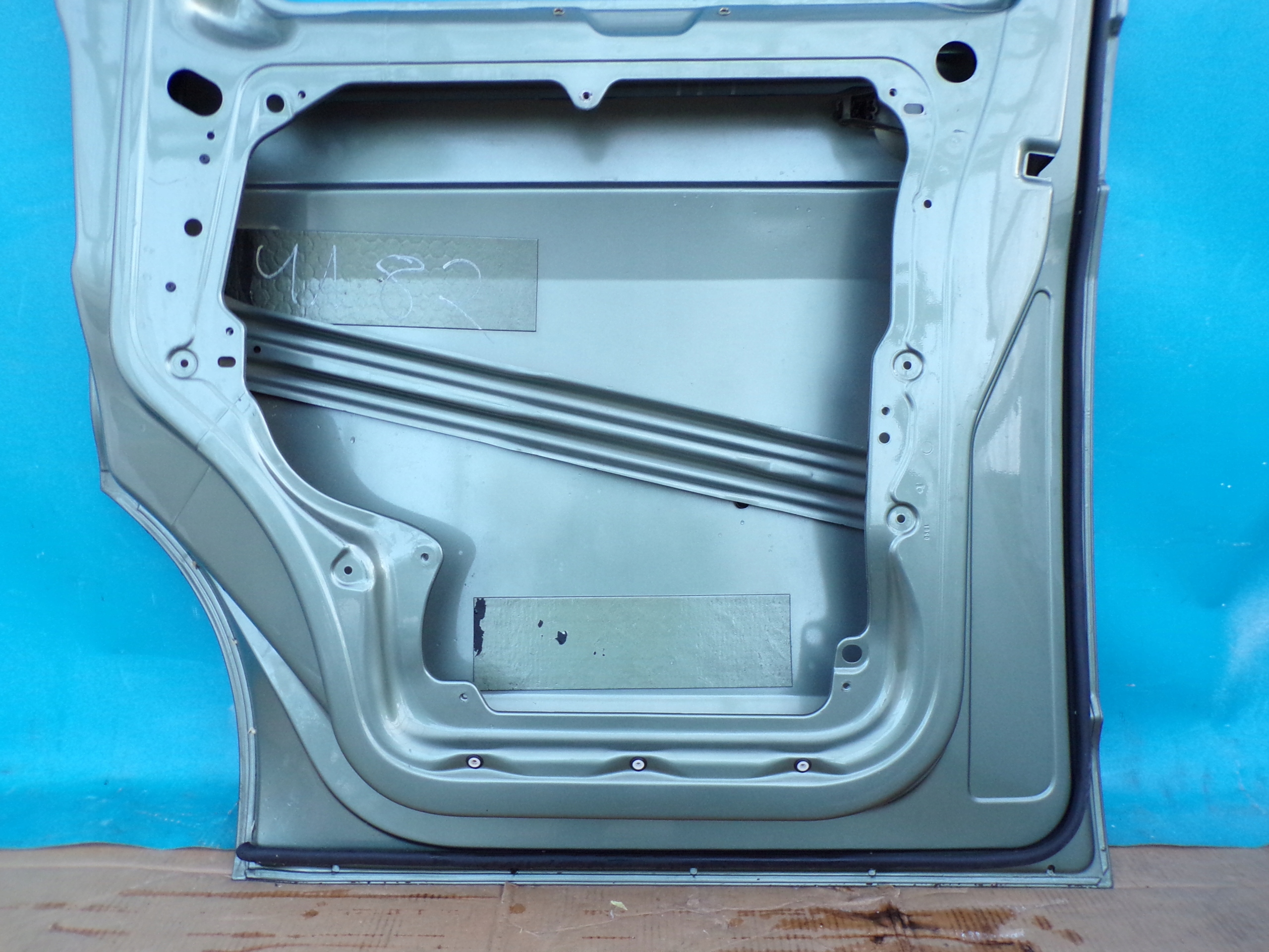 VW T5 TRANSPORTER door front right SZARE