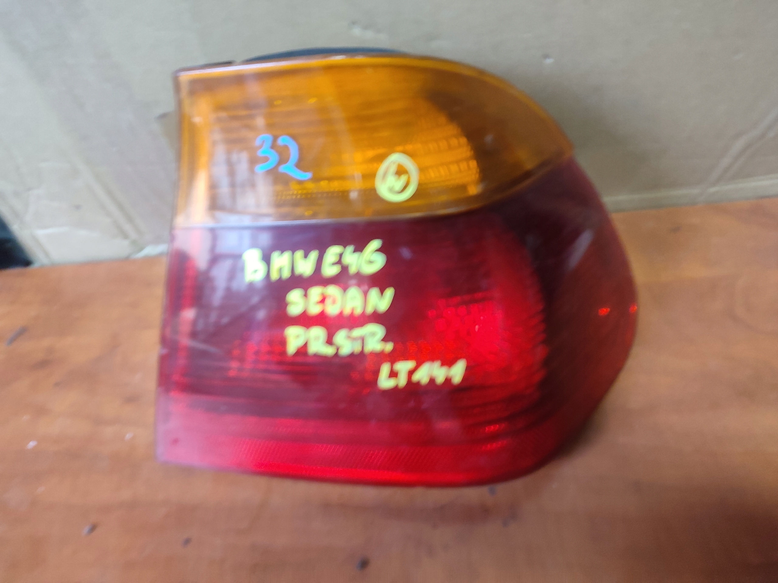 light right rear part rear right bmw e46 sedan 8354922