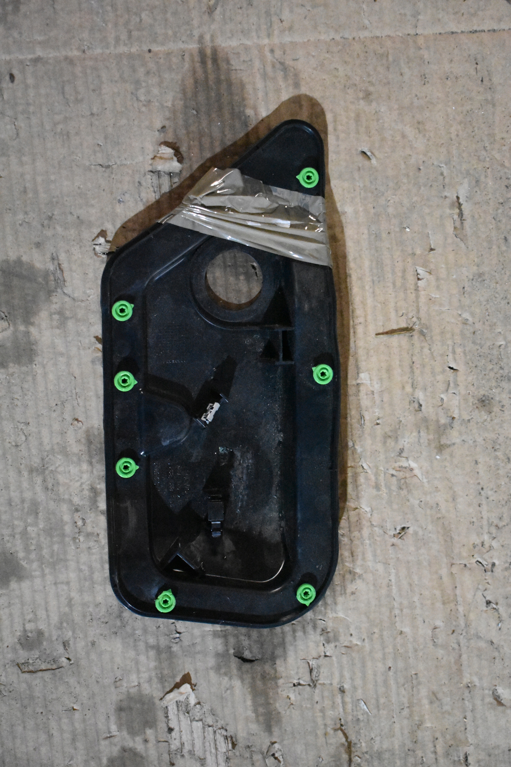 IDEALNA cover left BENTLEY 3SD 1