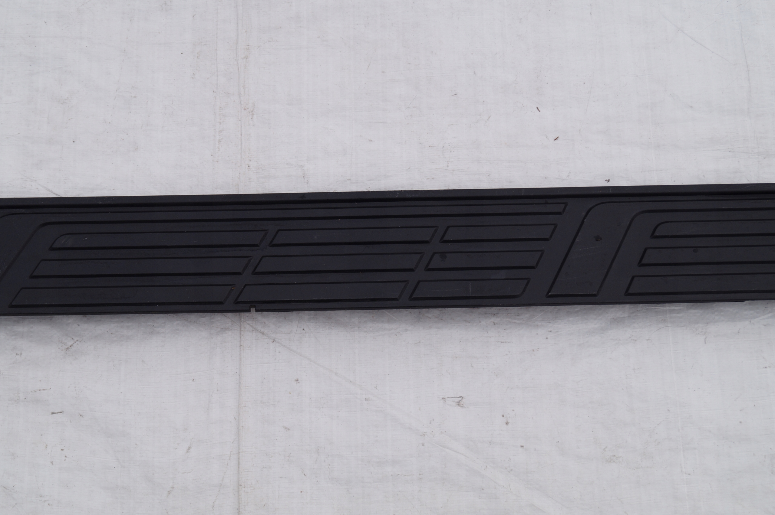 LISTWA PROGOWA PRÓG PRAWY TOYOTA LAND CRUISER 150 Producent części Toyota OE