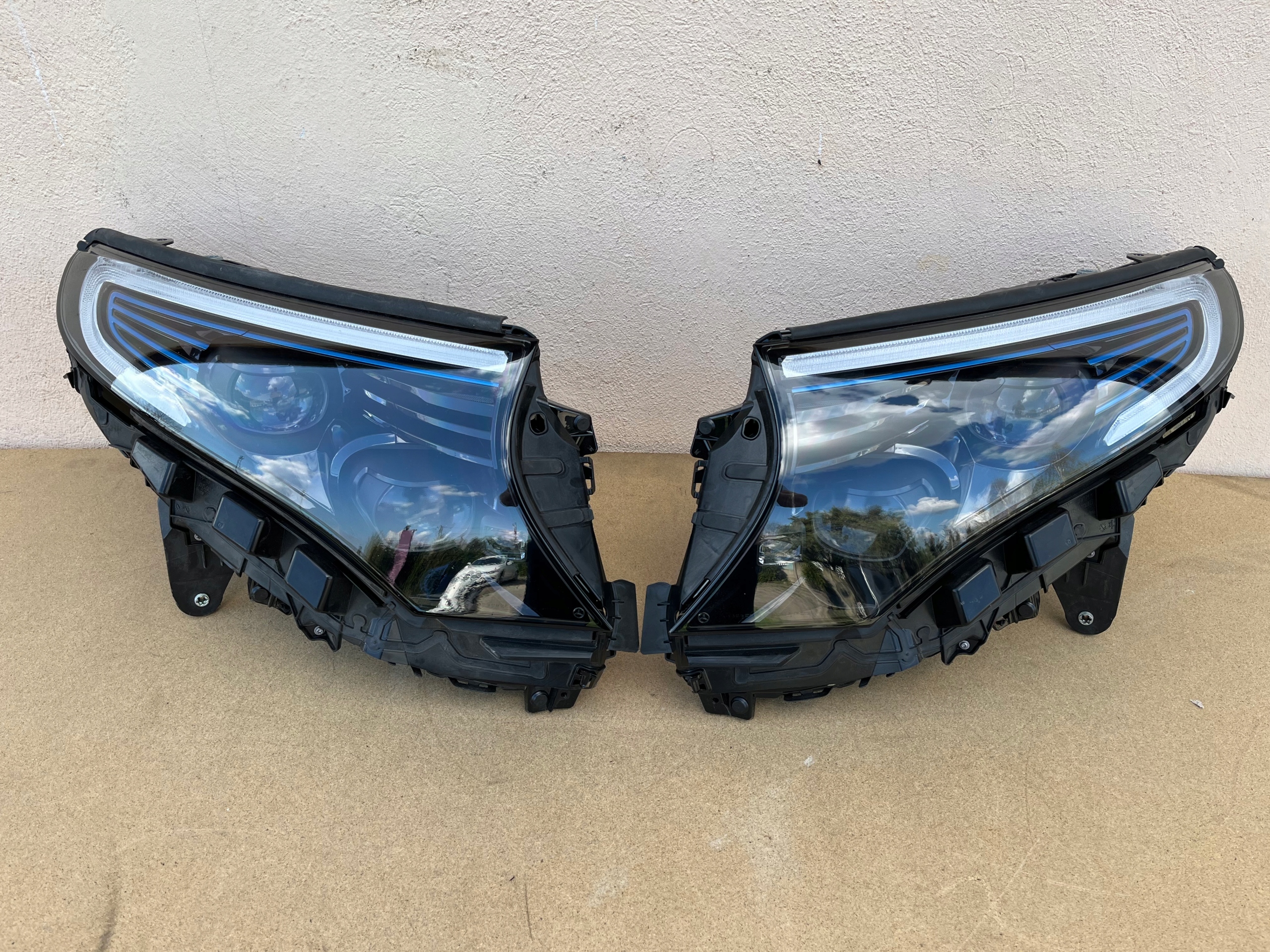 ФАРА ФАРИ LED LED MERCEDES EQC W293