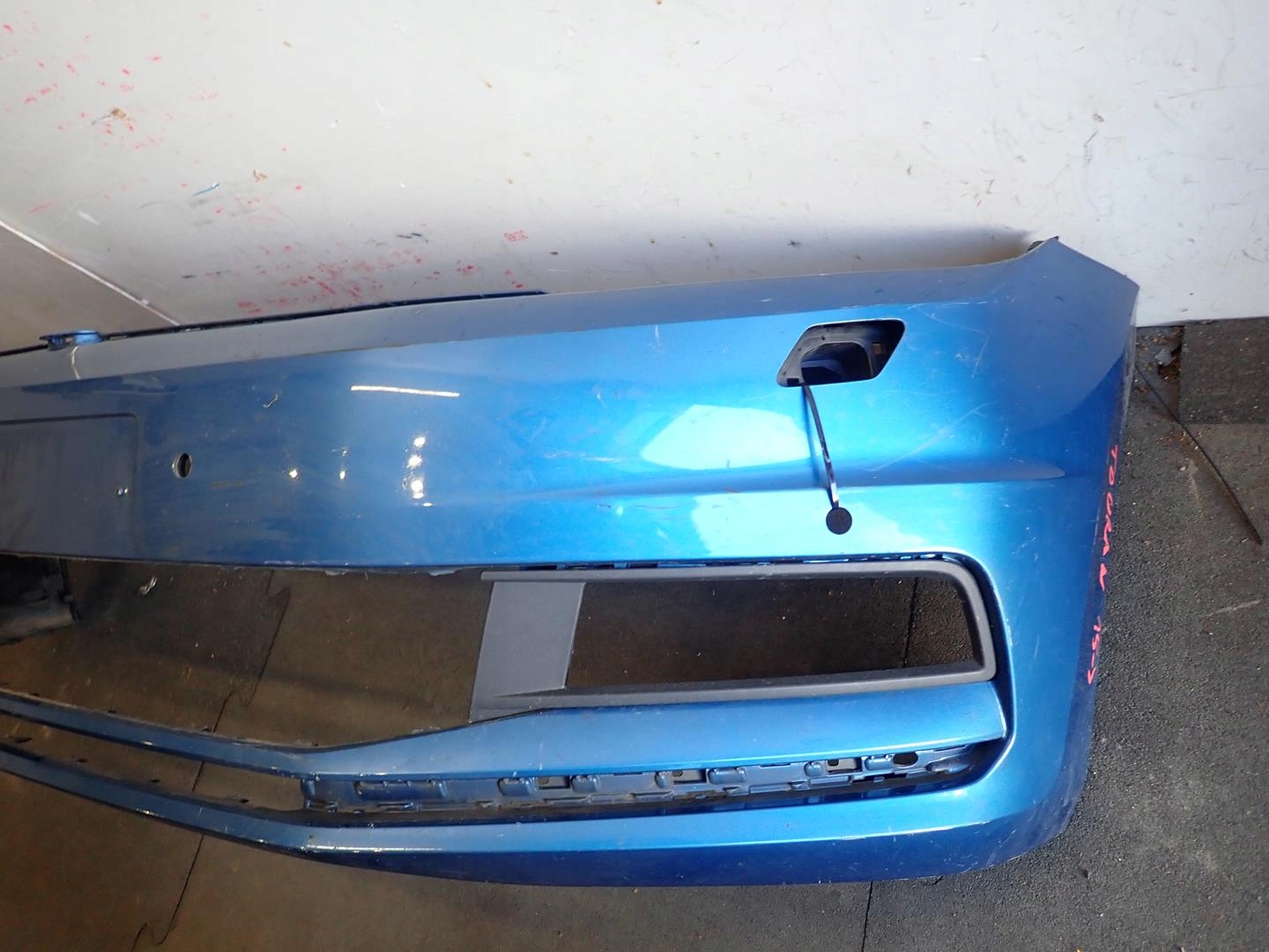 Stoßstange vorne vorne VW TOURAN 2015- 5TA807221A
