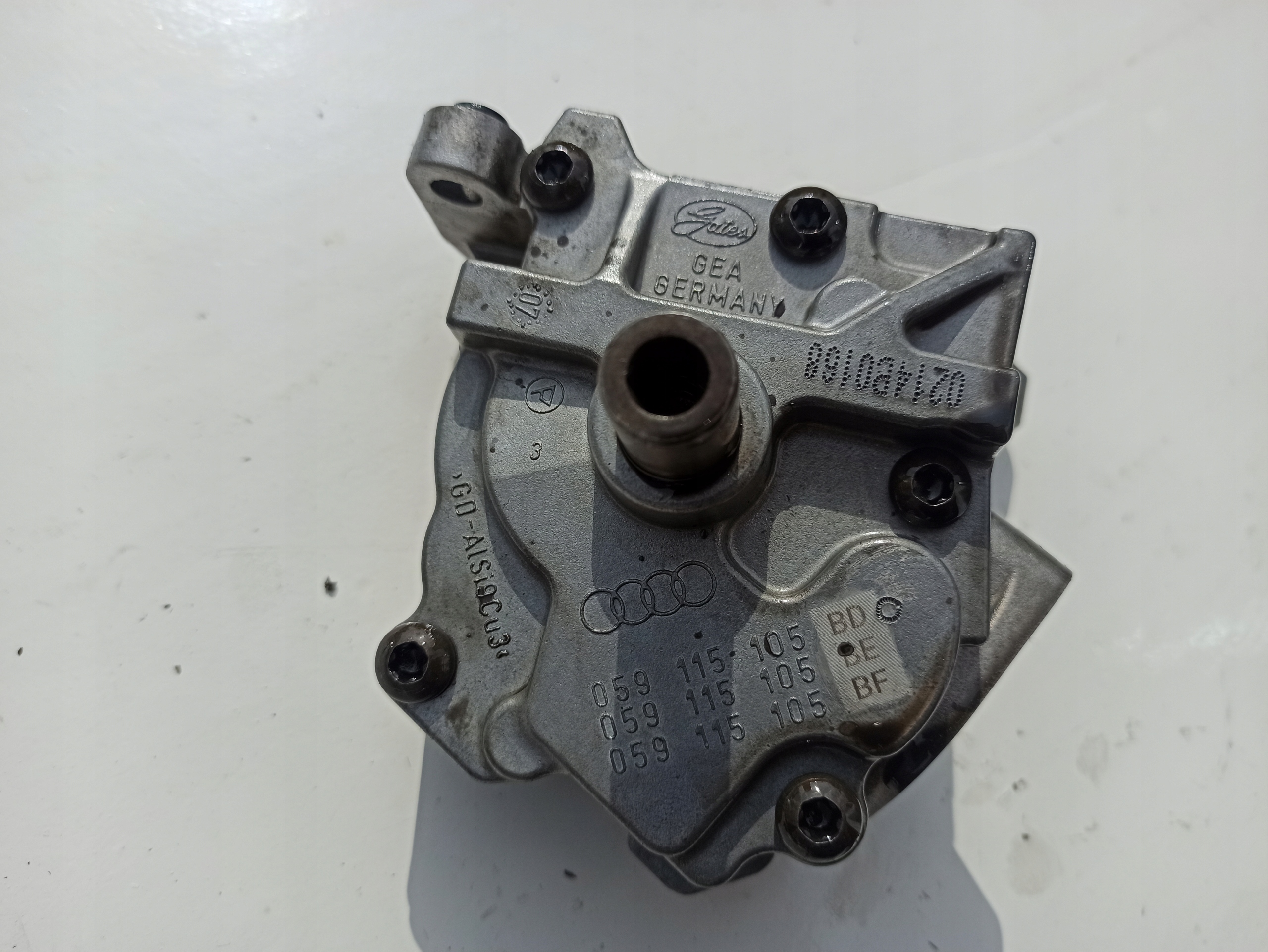 Pompa olio motore AUDI VW 2.7 3.0 TDI CCWA 059115105BD