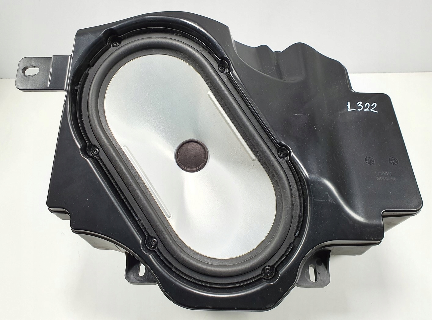 XQA500110 - Сабвуфер Harman KARDON RANGE Rover L322