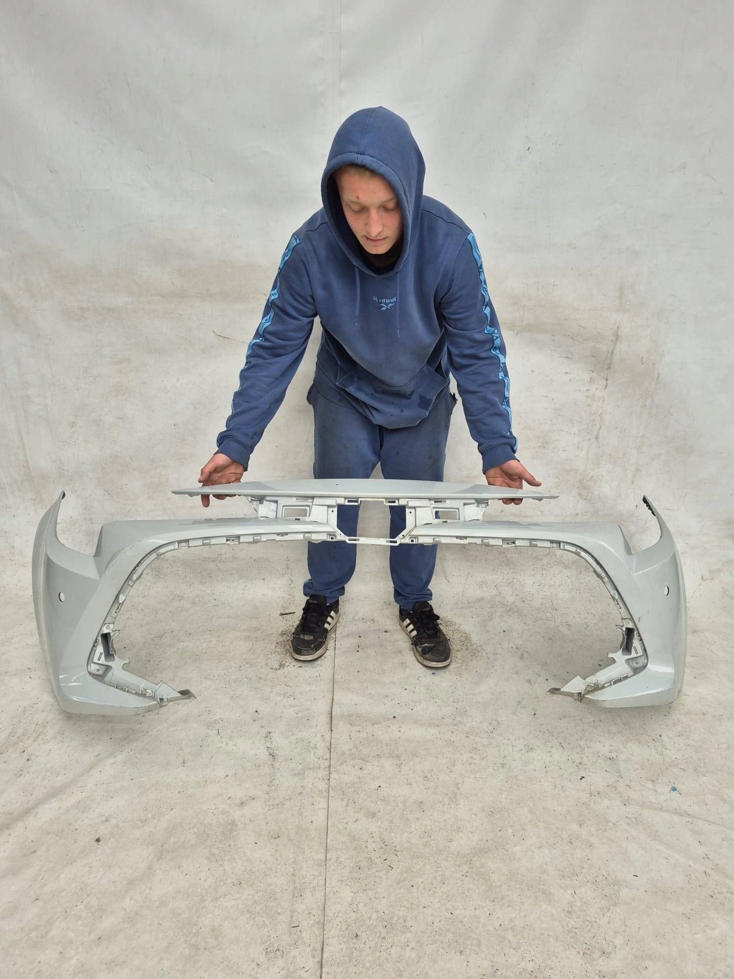 TOYOTA COROLLA E21 GR HB KOMBI bumper front front