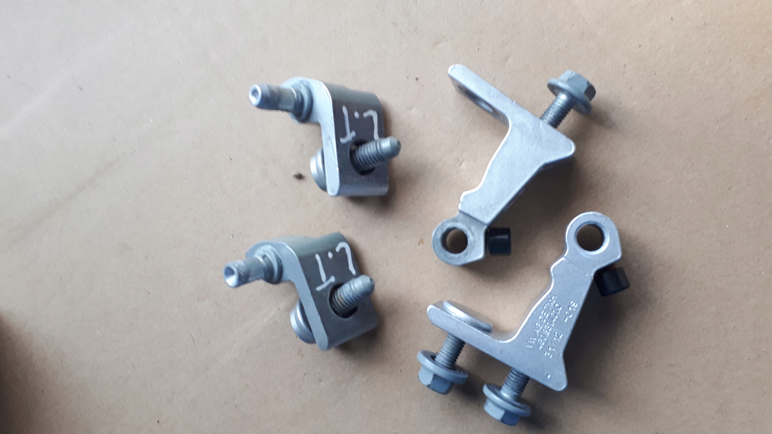 S6 C7 4G A6 hinge hinges door left rear part LX7W