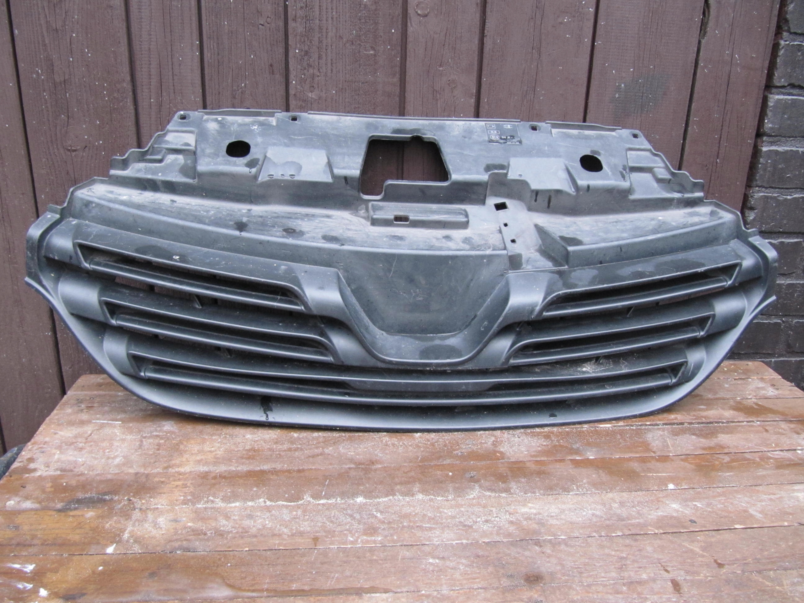 RENAULT TRAFIC III ATRAPA CHŁODNICY GRILL