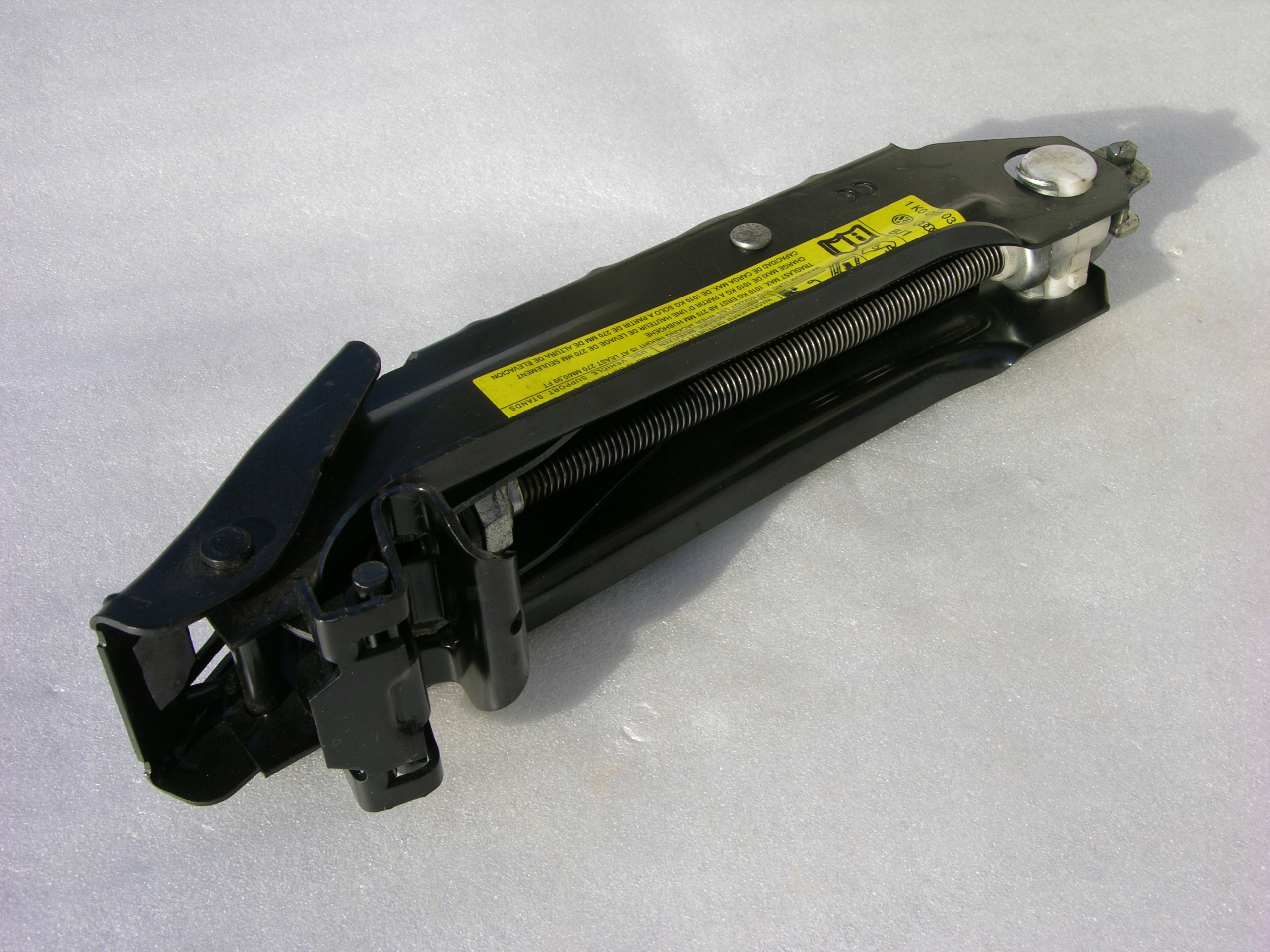 AUDI A3 VW GOLF V VI PASSAT B6 B7 SEAT LEON LEWAREK PODNOŚNIK DO AUTA