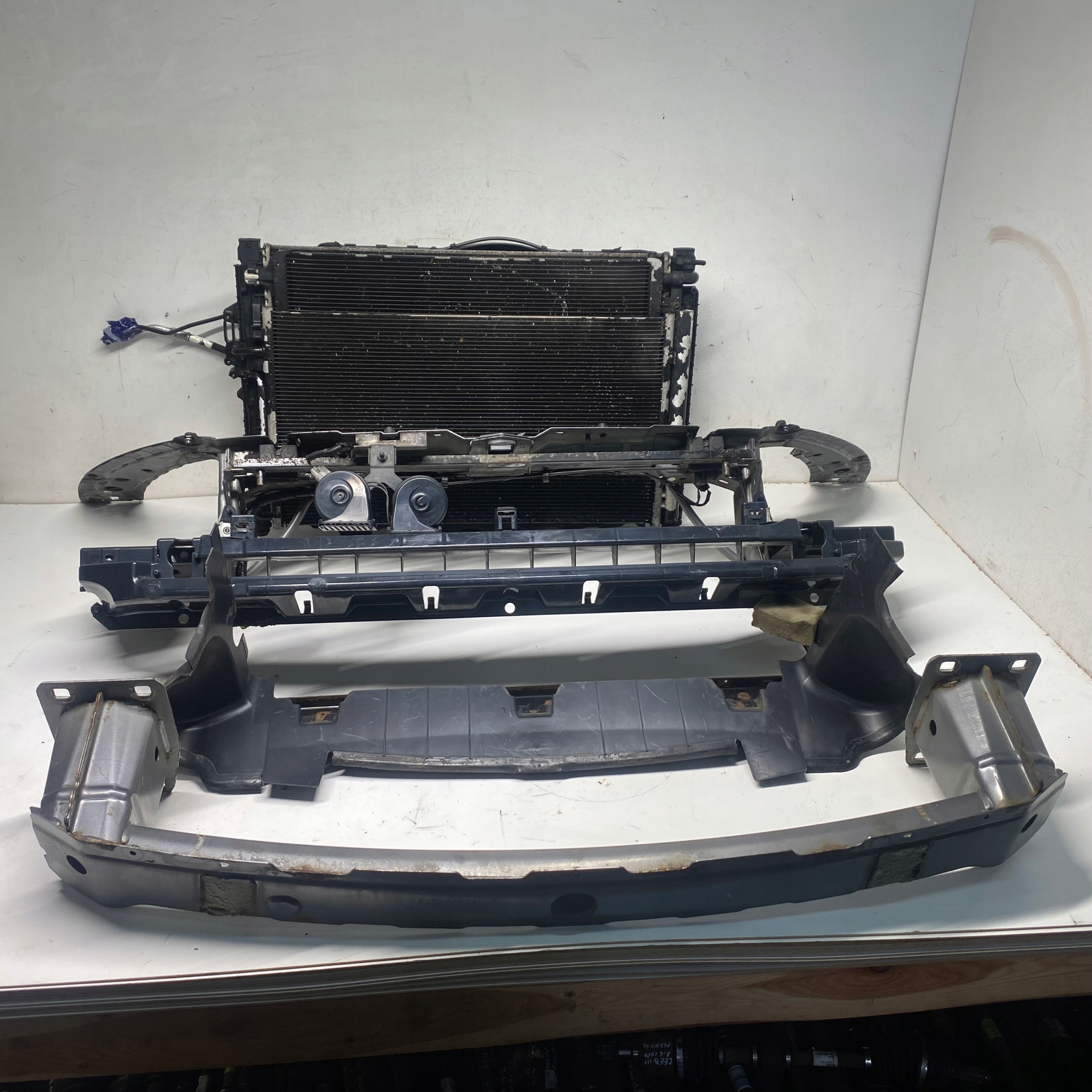 support panel for radiators radiator siders RANGE ROVER EVOQUE DIESEL 11-18
